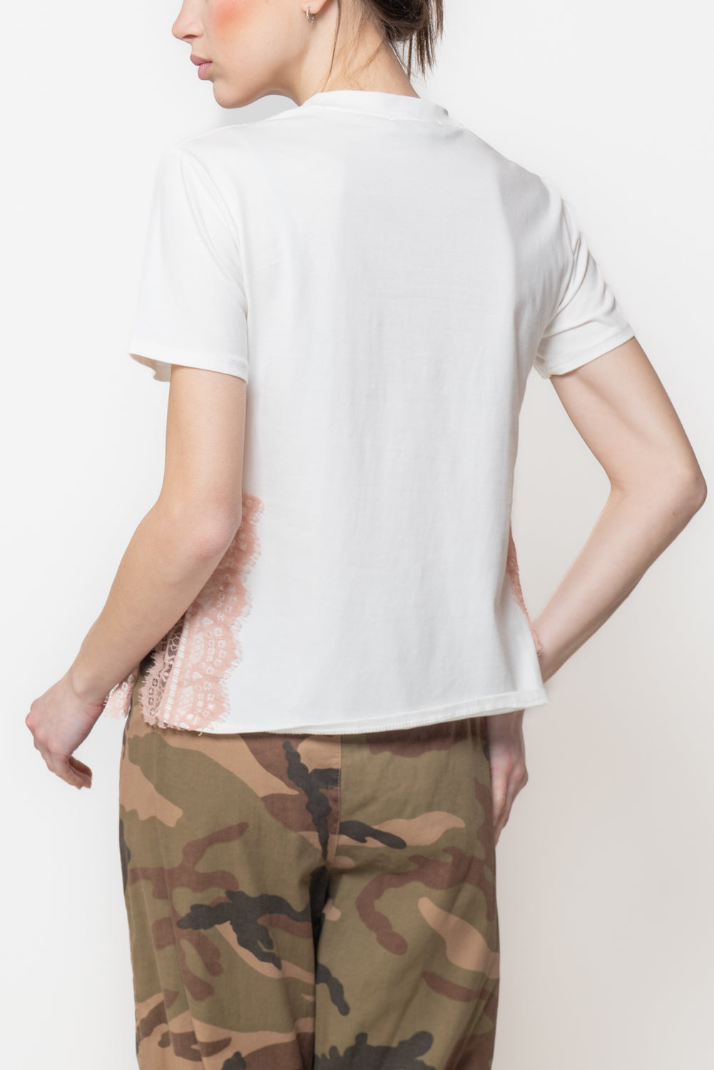 T-shirt con Intarsi in Pizzo