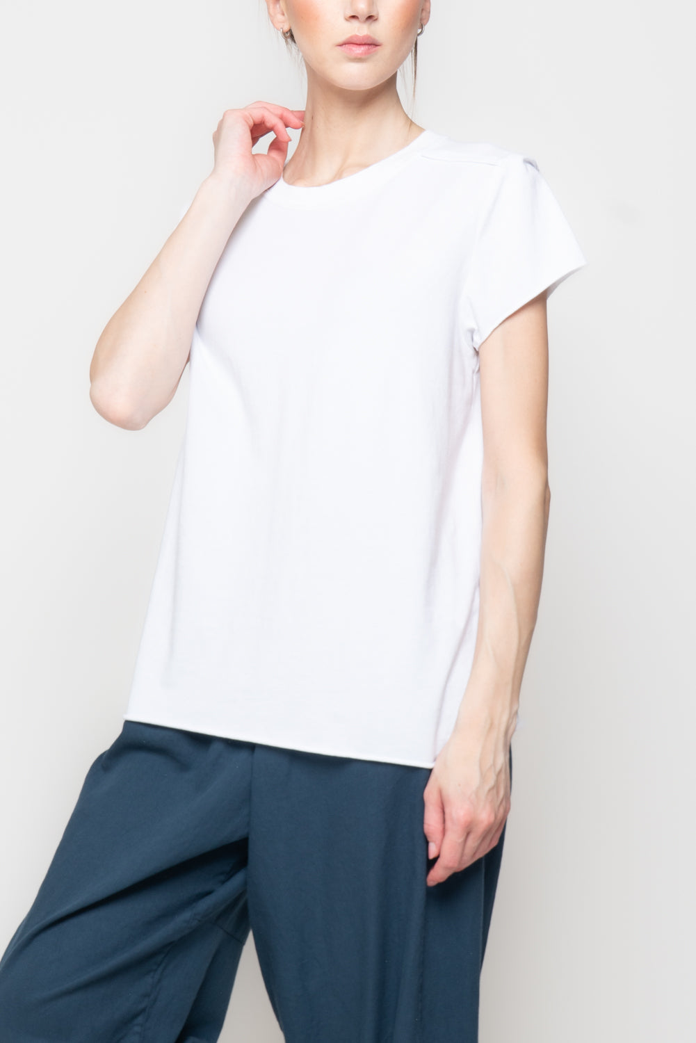 T-shirt Basica con Dettaglio Spalla