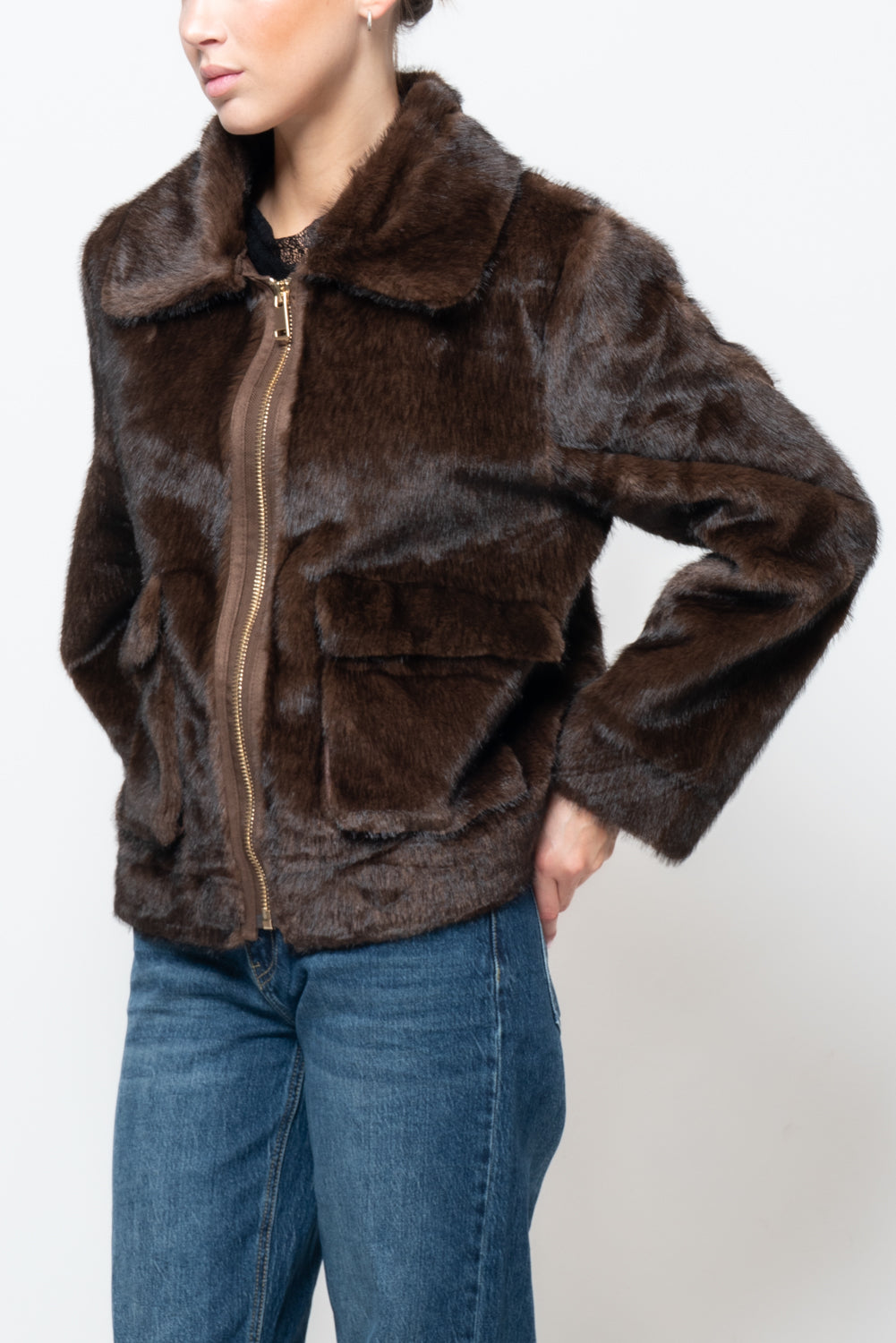 Pelliccia corta con colletto