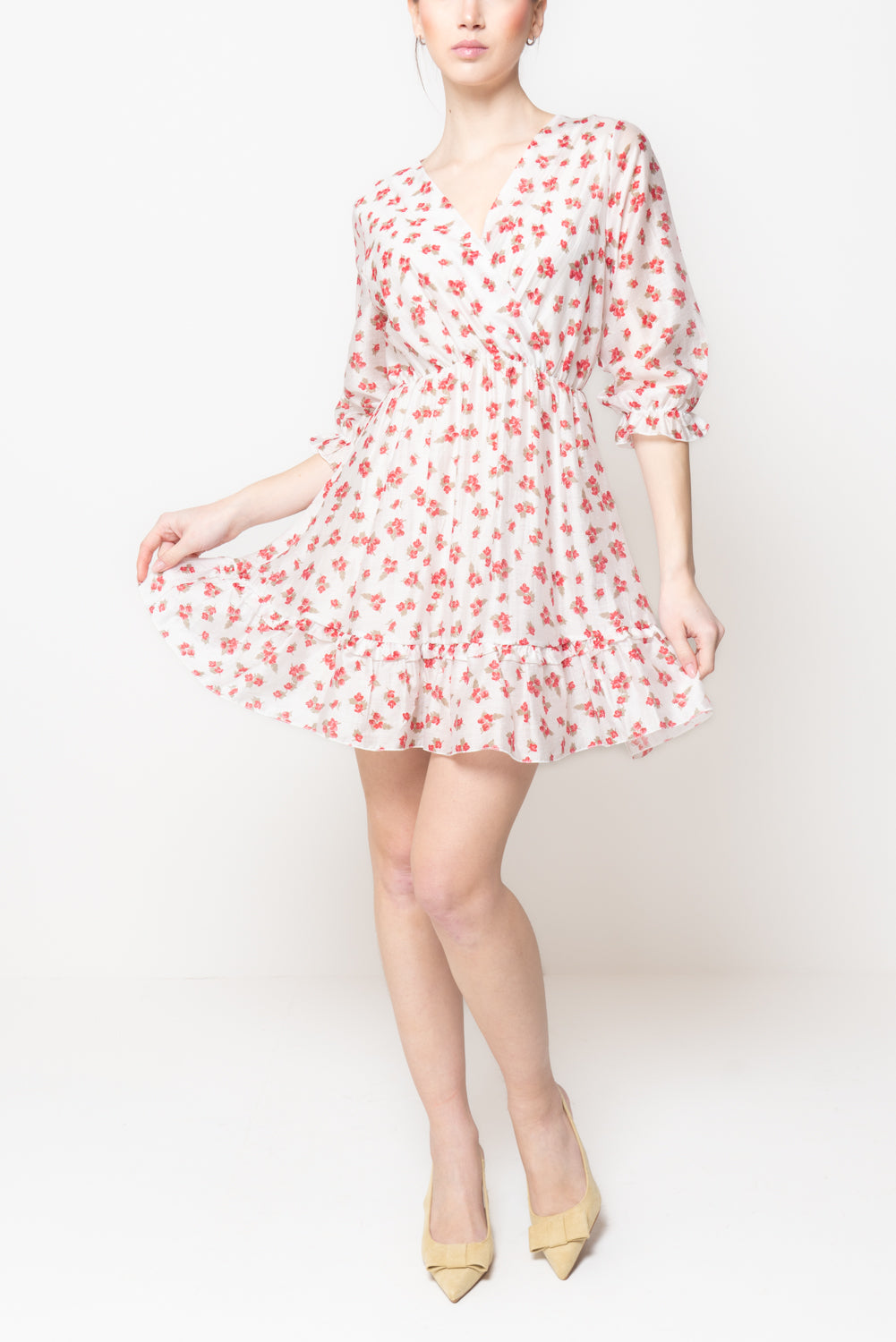 Abito Corto a Fiori con Volant