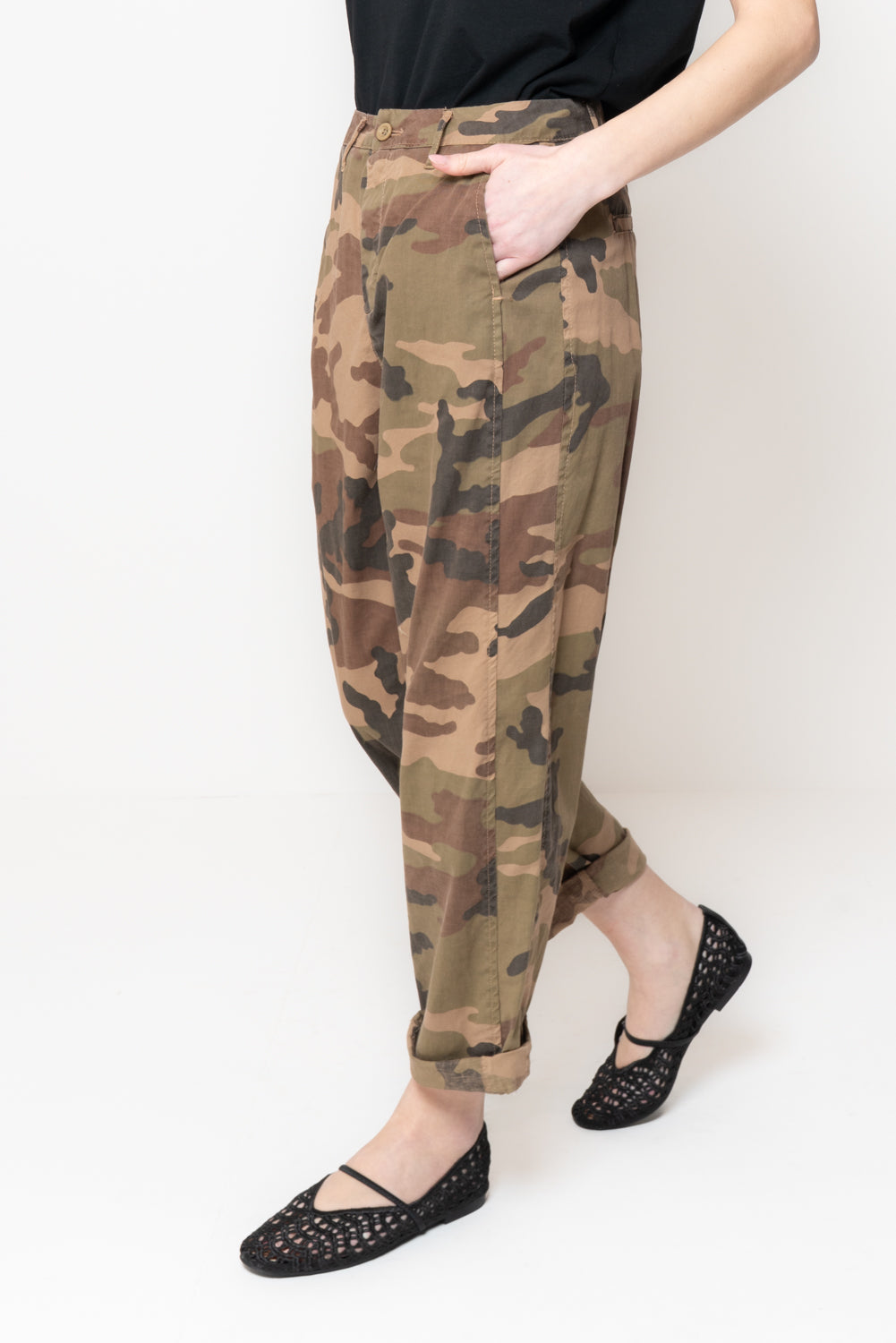 Pantaloni camouflage in cotone