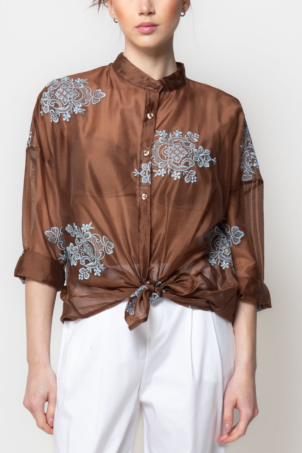 Camicia alla coreana con Ricami