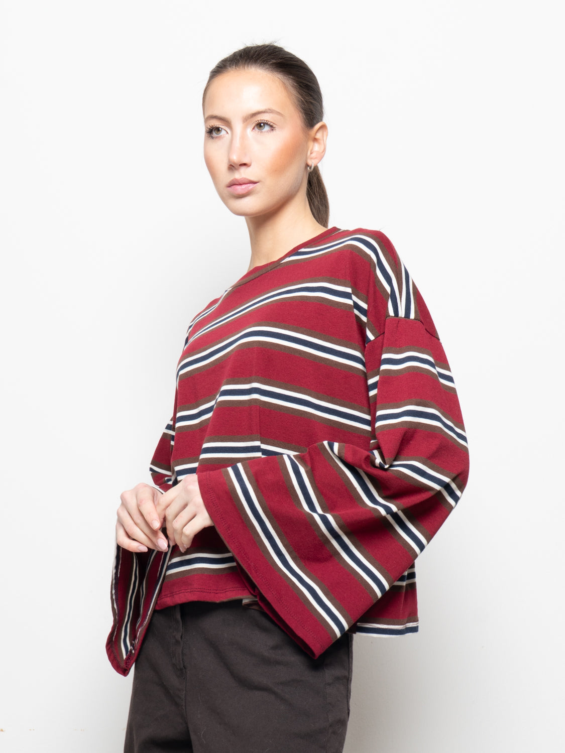 T- Shirt con manica svasata a righe