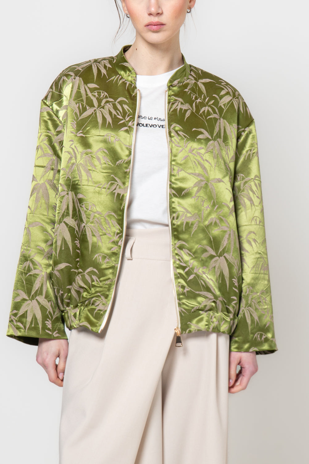 Bomber in raso con stampa foglie