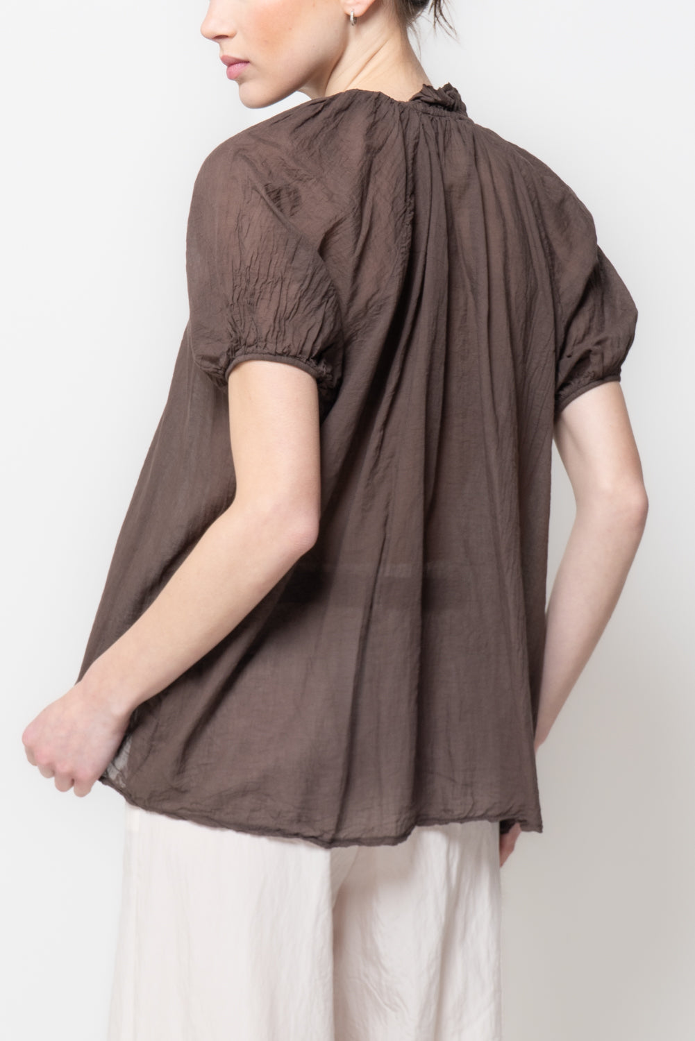 Blusa alla coreana in mussola