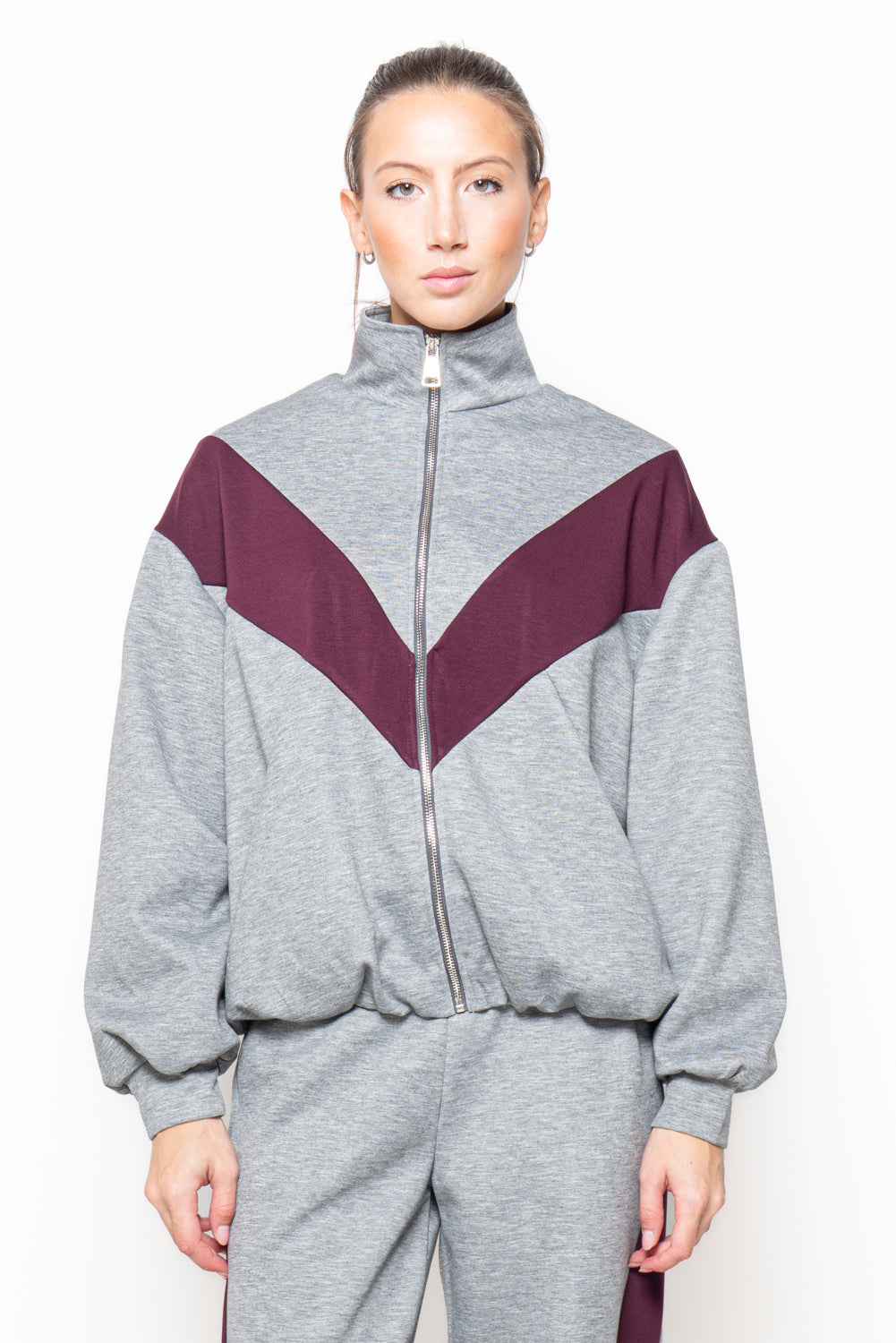 Felpa collo alto con inserti color block