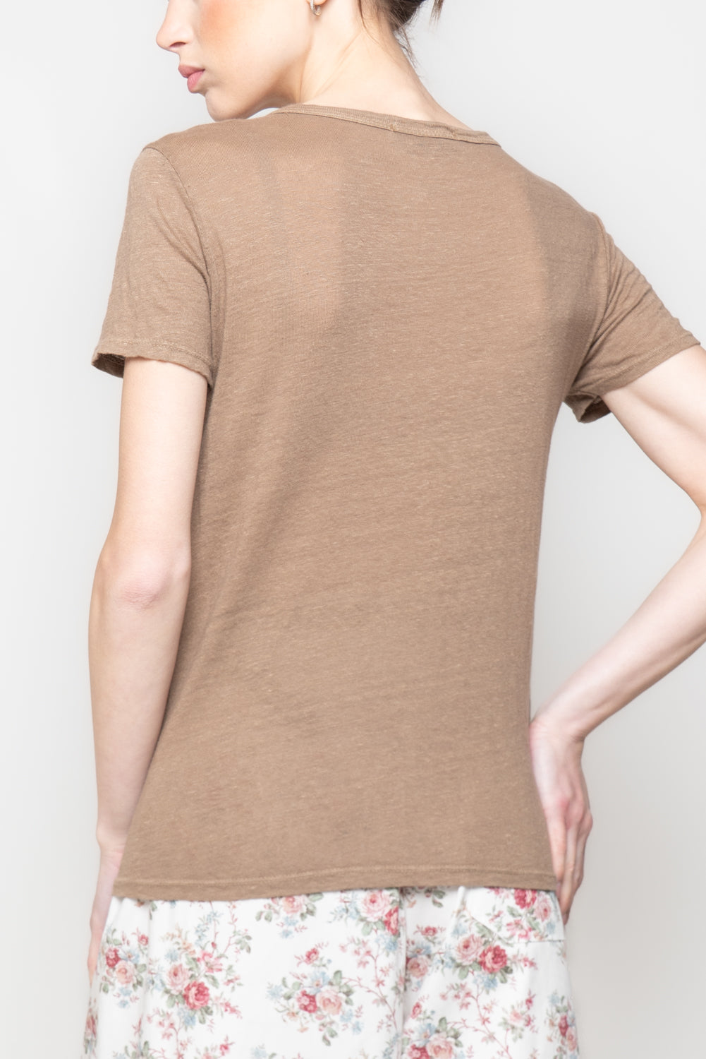 T-shirt paricollo 100% lino