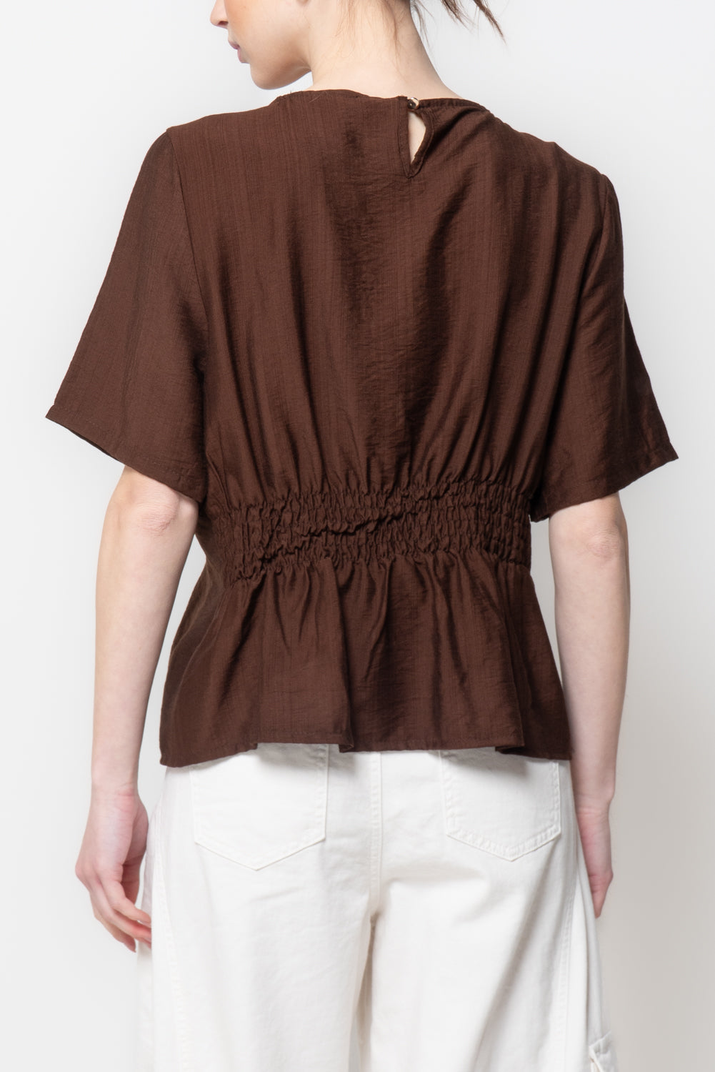 Blusa con Arricciatura Posteriore