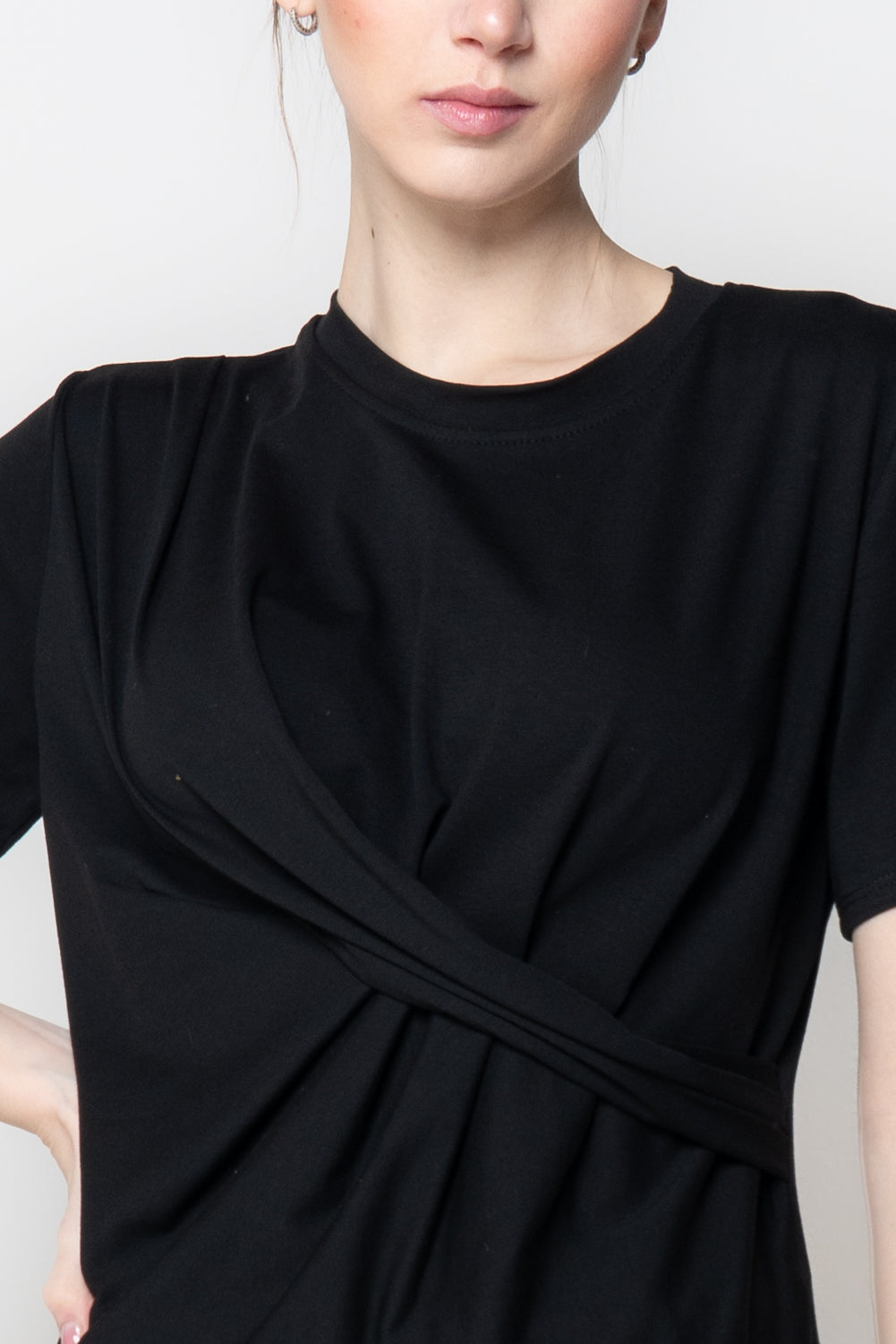 T-shirt con drappeggio