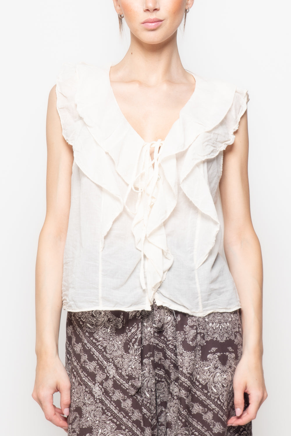 Blusa Leggera con Scollo a V e Volant