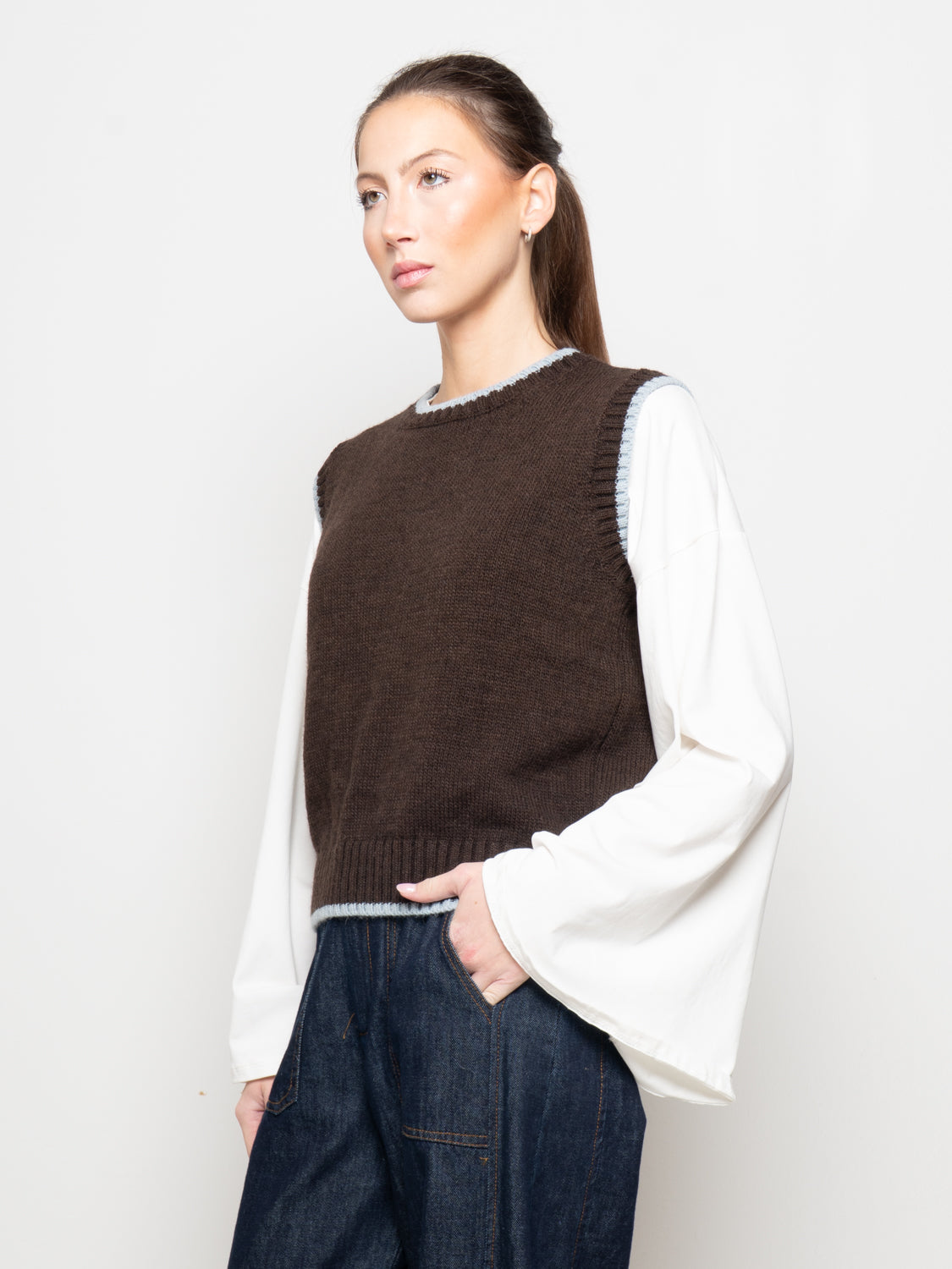 Gilet in maglia con profili a contrasto