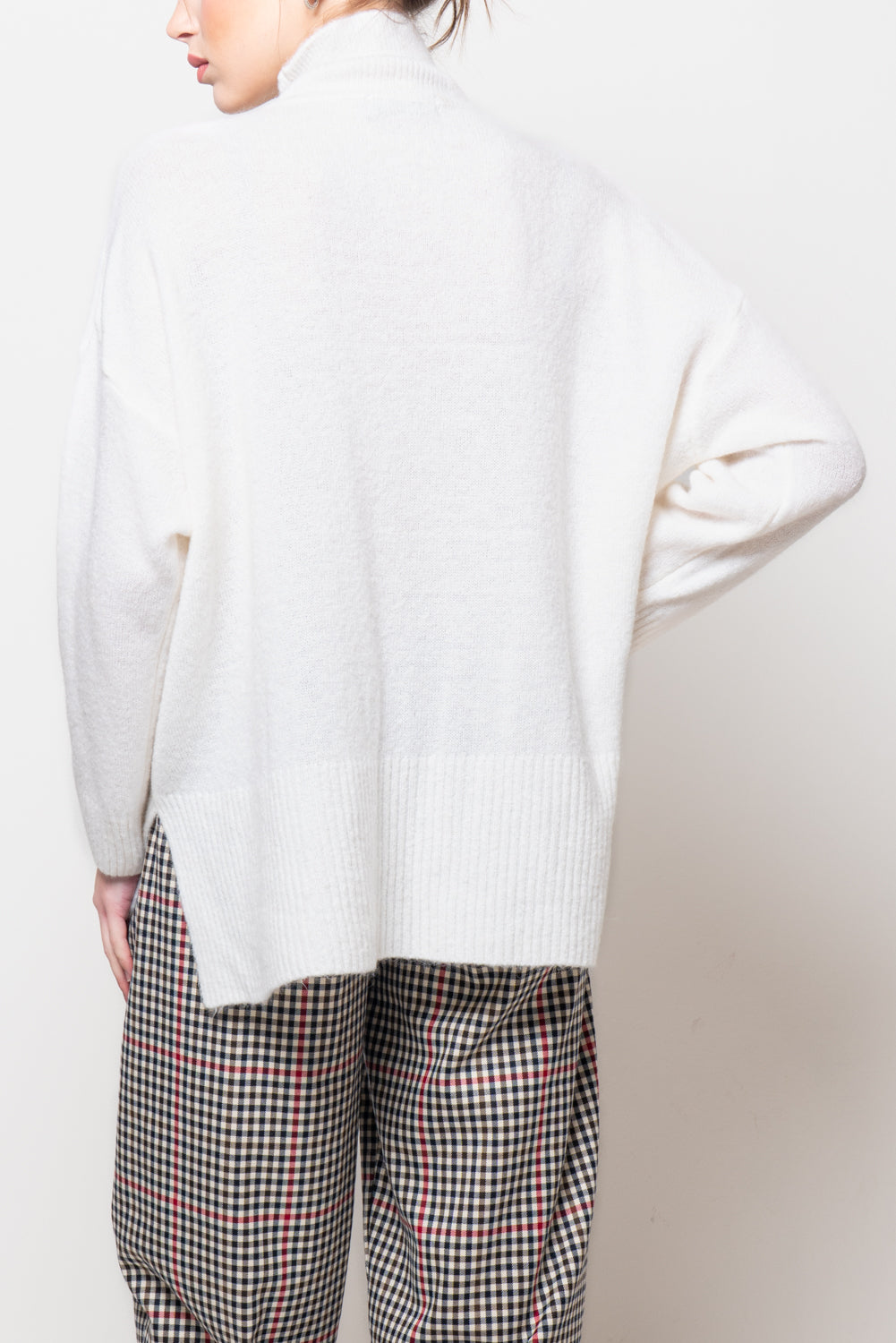 Maglia ampia con collo a cratere