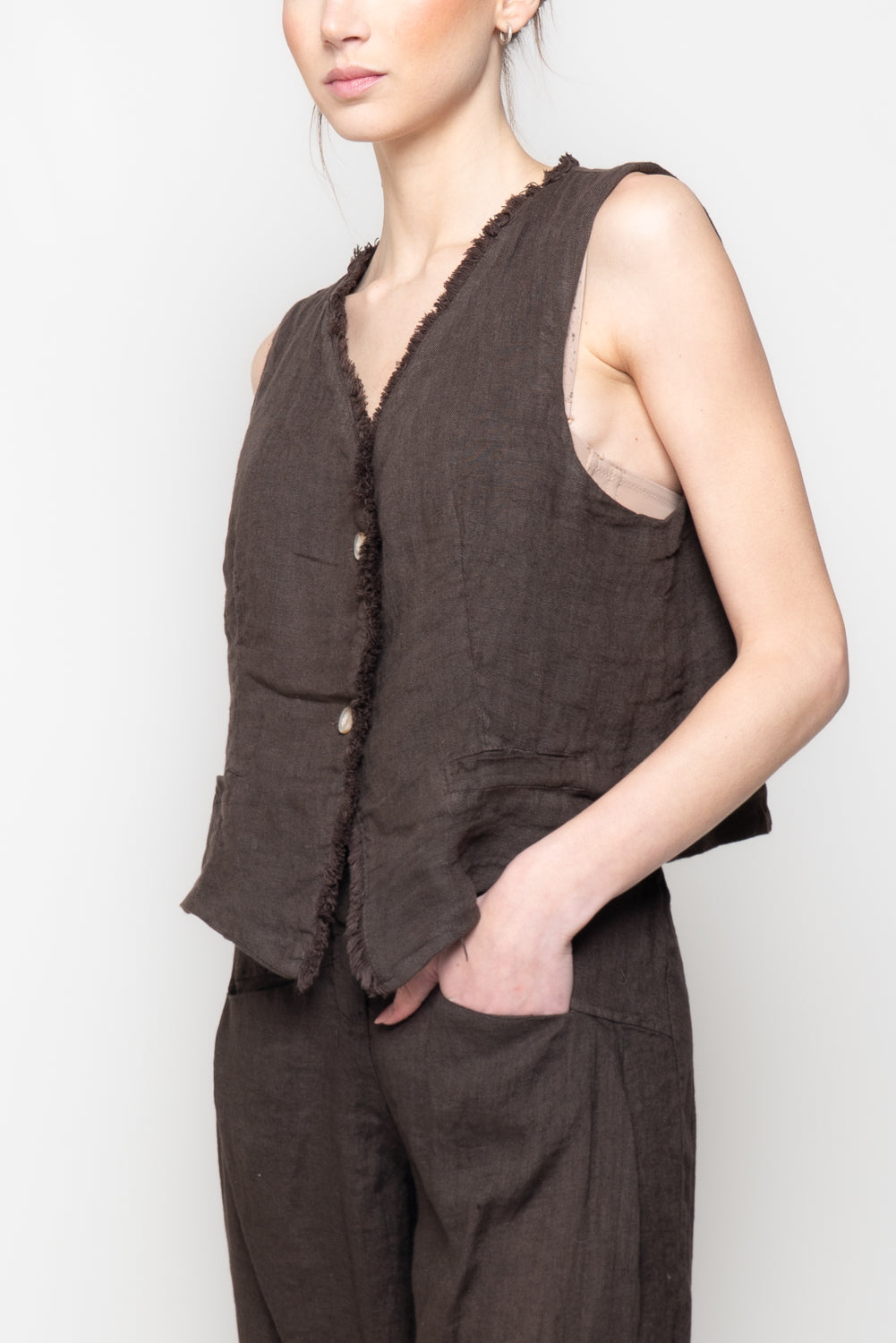 Gilet in 100% Lino con bordi sfrangiati