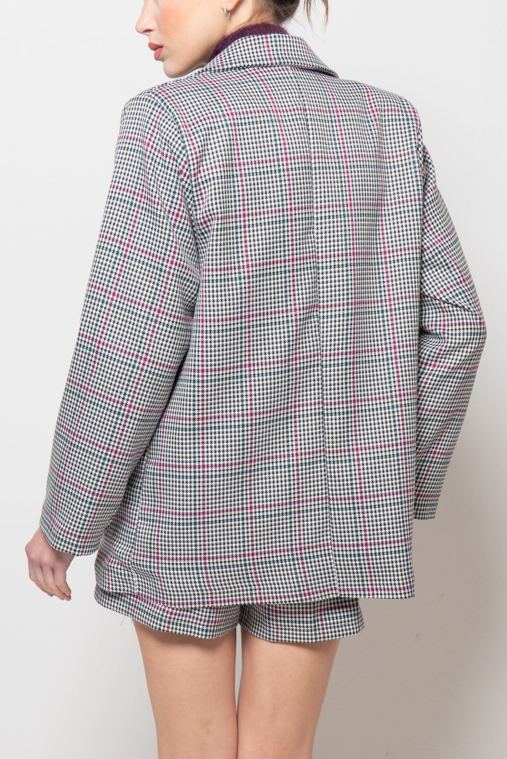 Giacca principe di galles con spille