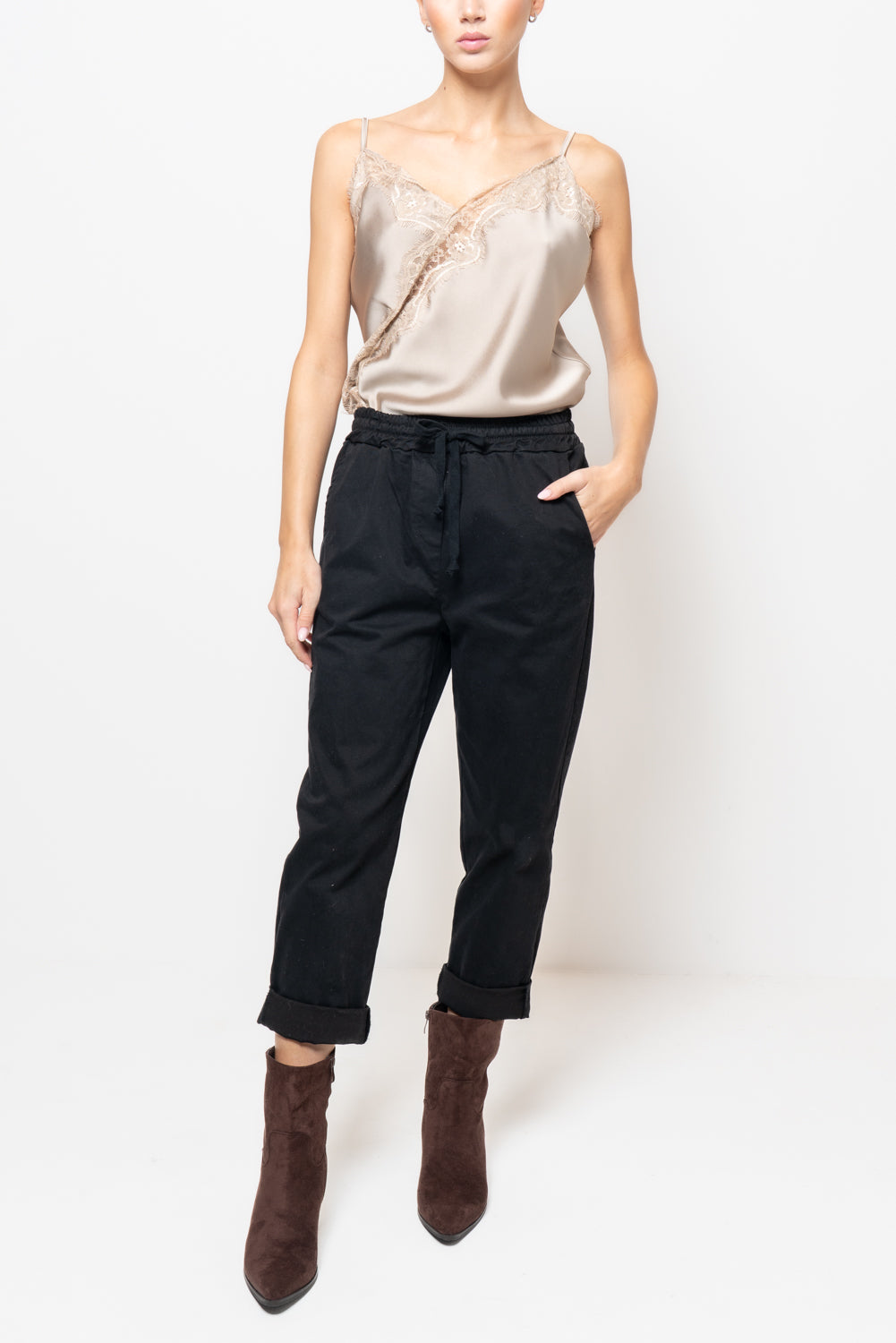 Pantalone baggy in gabardina