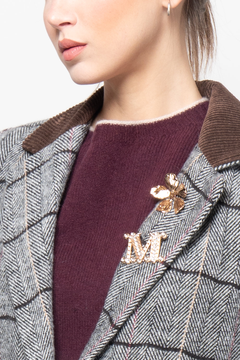 Giacca spigata con colletto in velluto