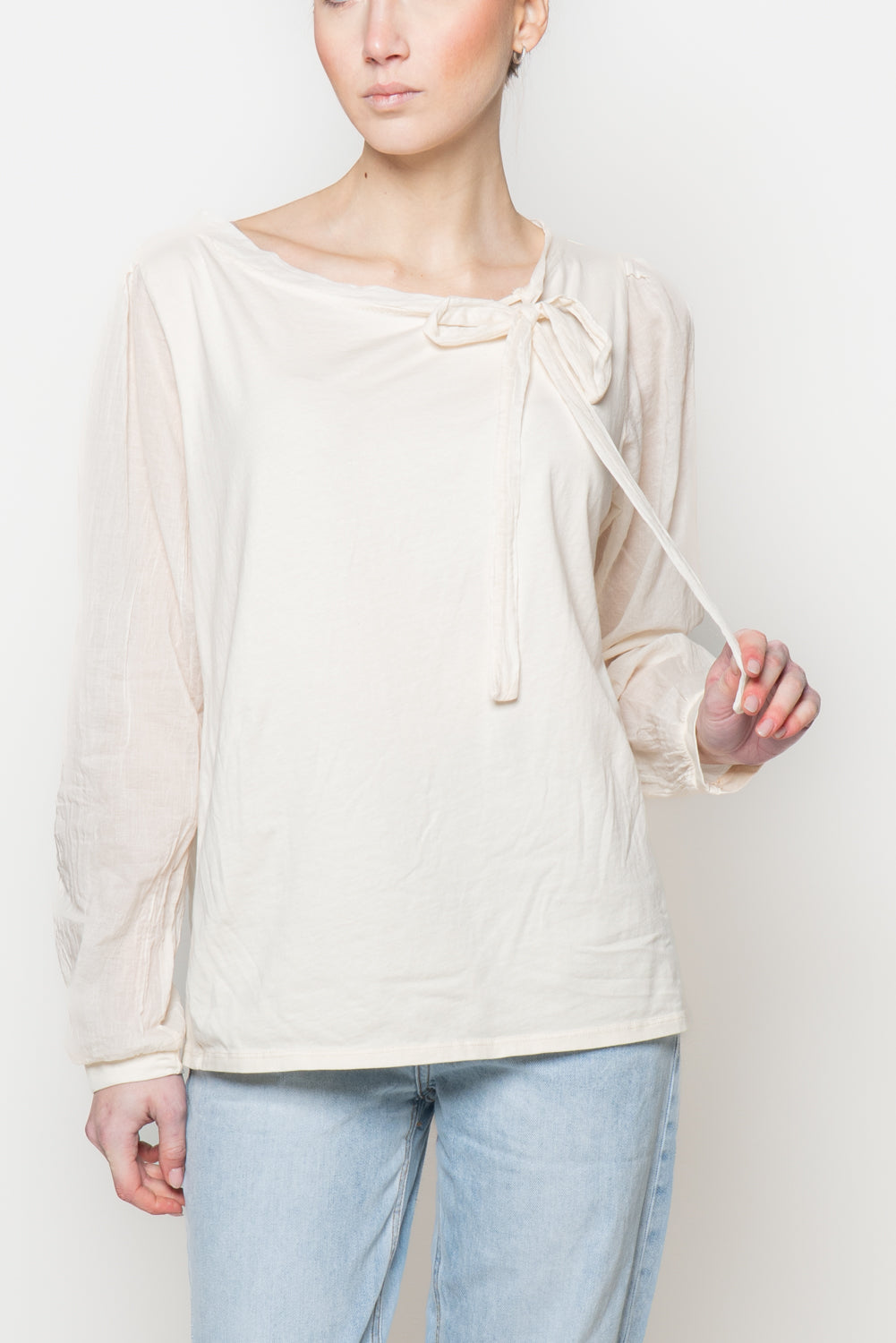 Blusa con fiocco