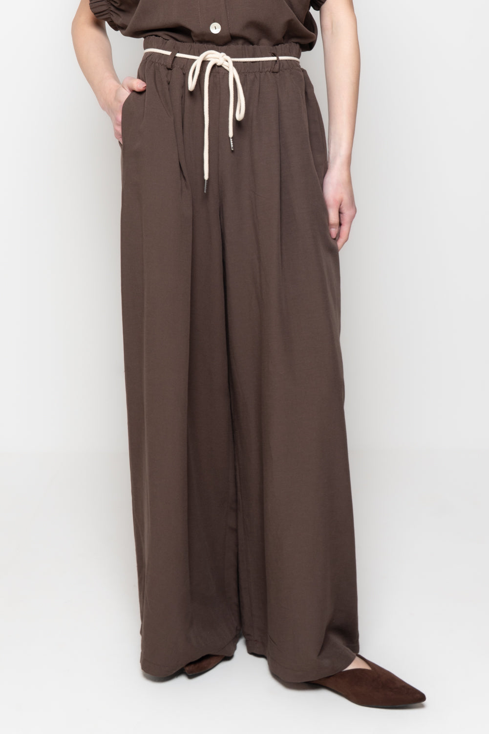 Pantalone palazzo in misto lino con cinturino