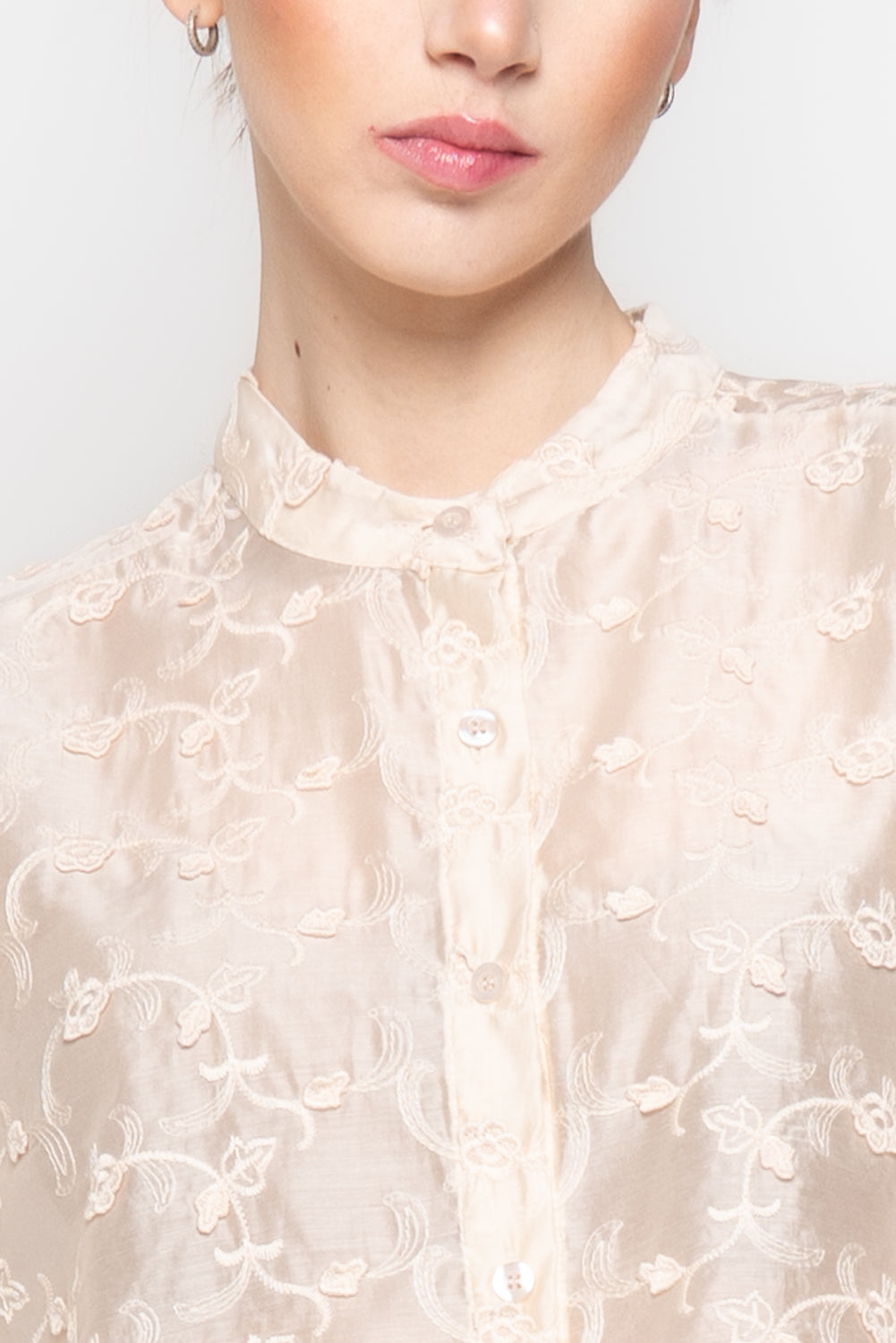Camicia con Ricami Floreali
