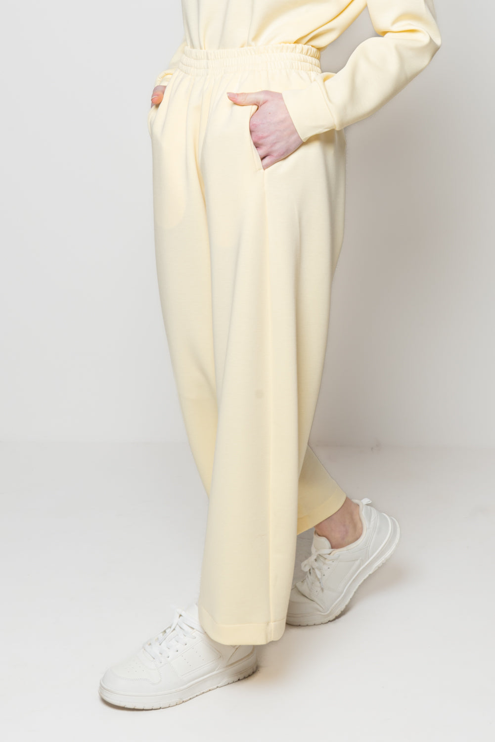 Pantalone baggy in neoprene