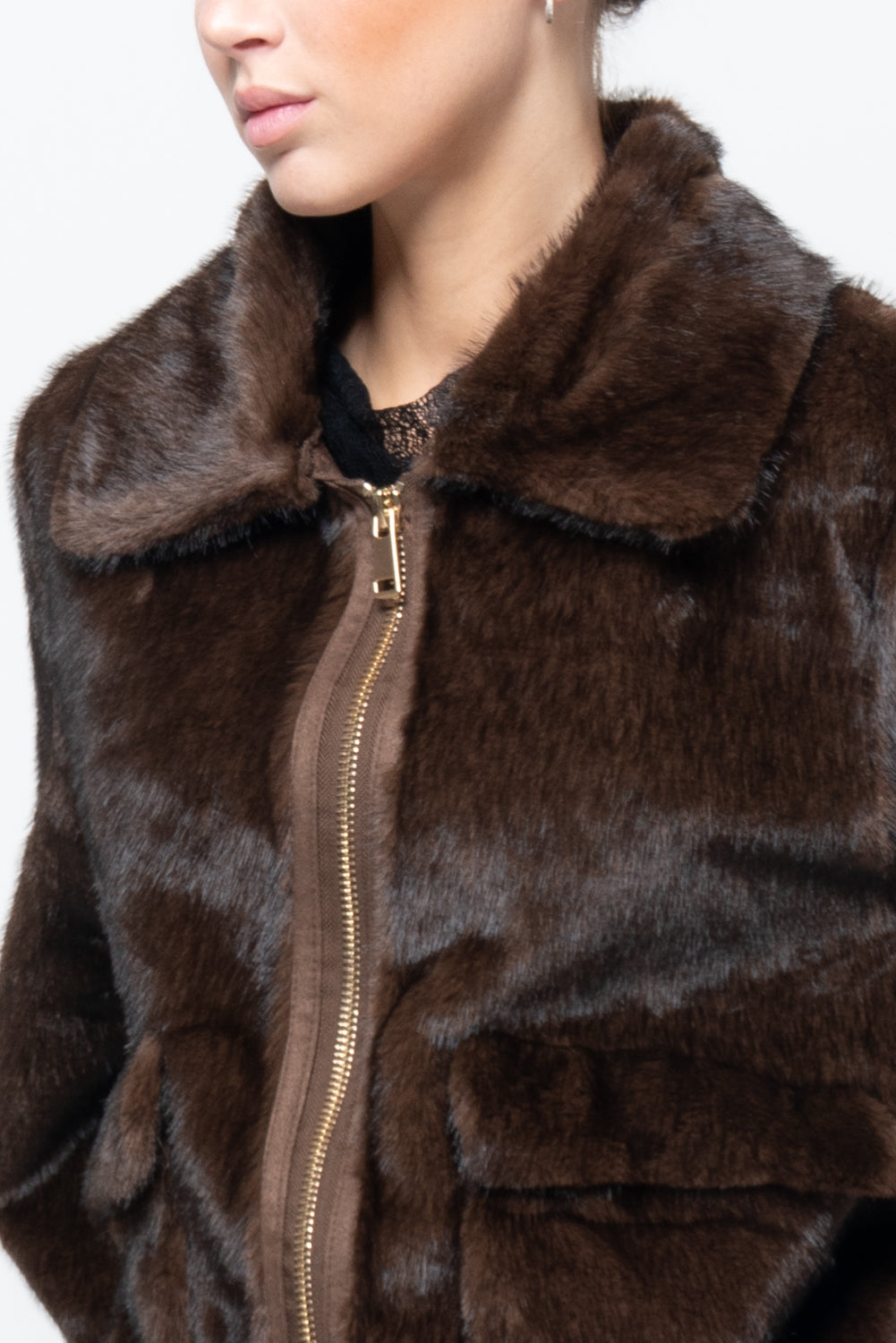Pelliccia corta con colletto
