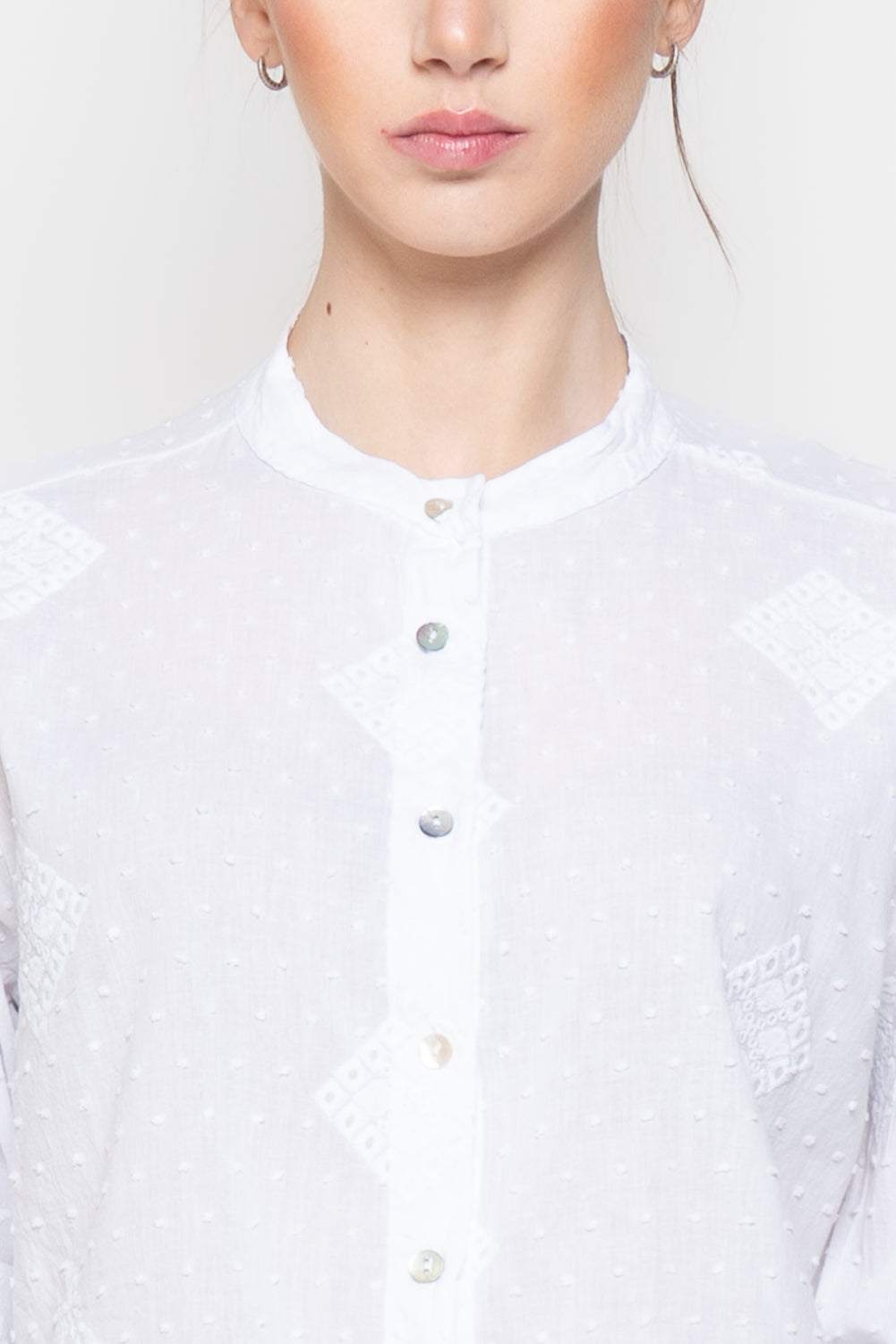 Camicia alla coreana con ricami