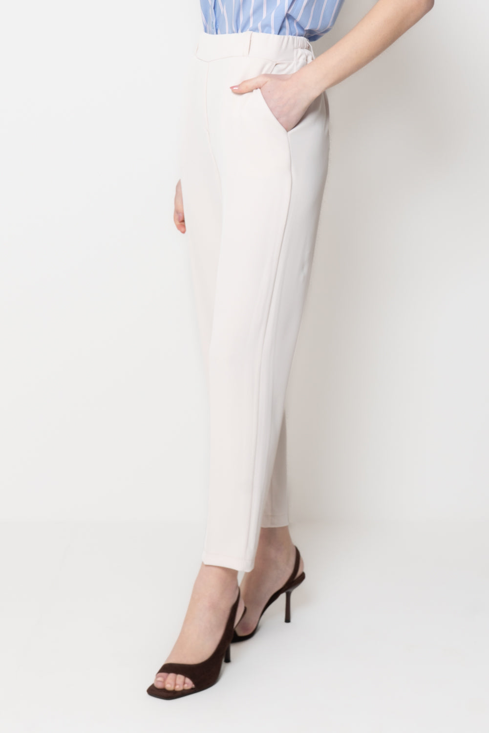 Pantaloni Slim con Piega Stirata