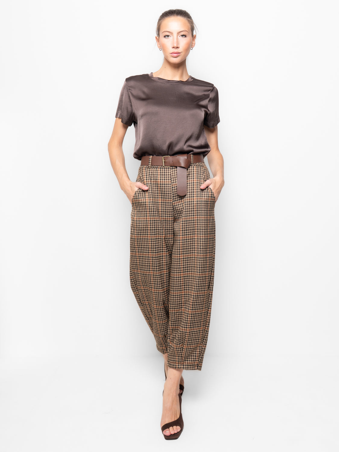 Pantalone baggy a quadretti con cintura