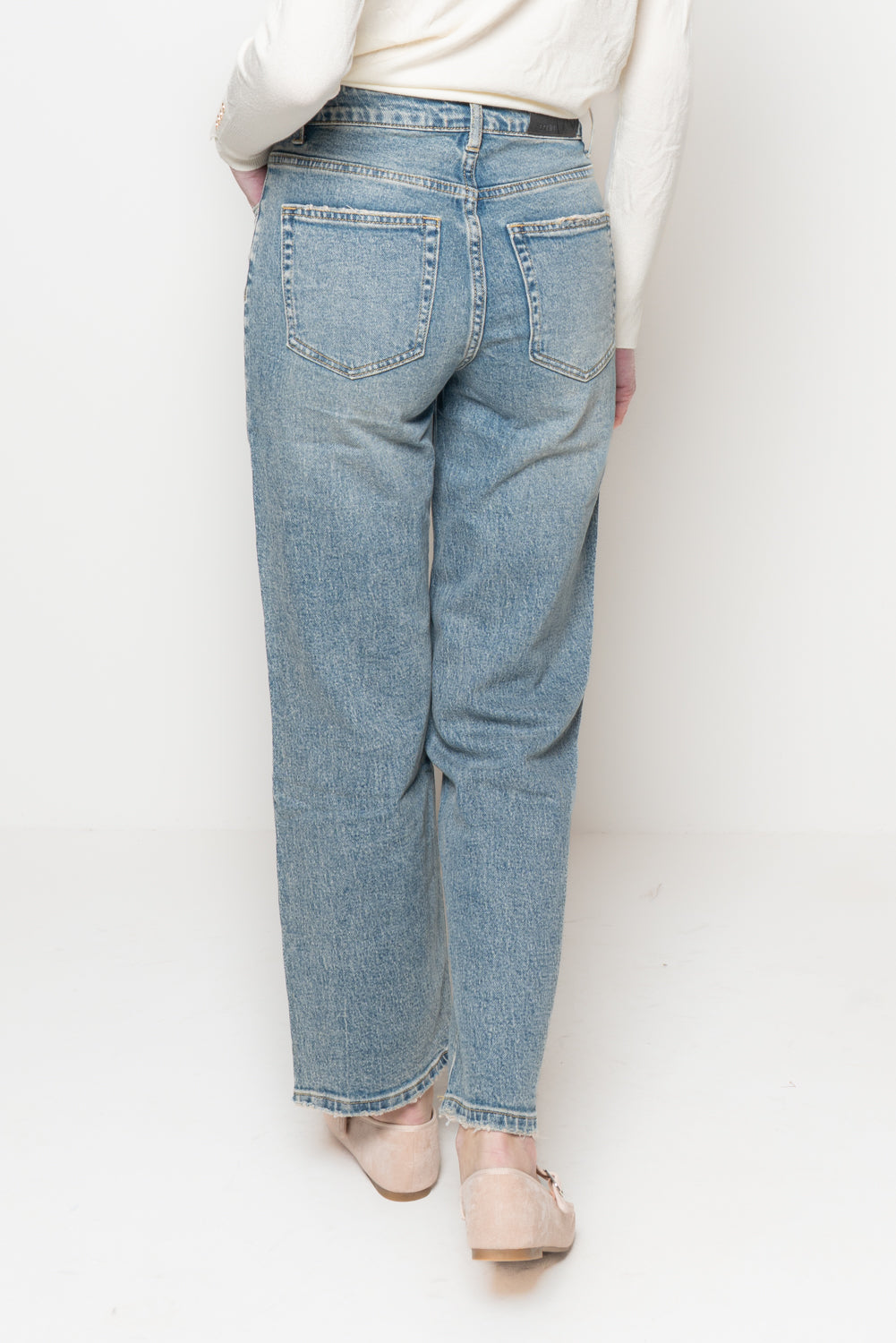 Jeans straight sdrucito