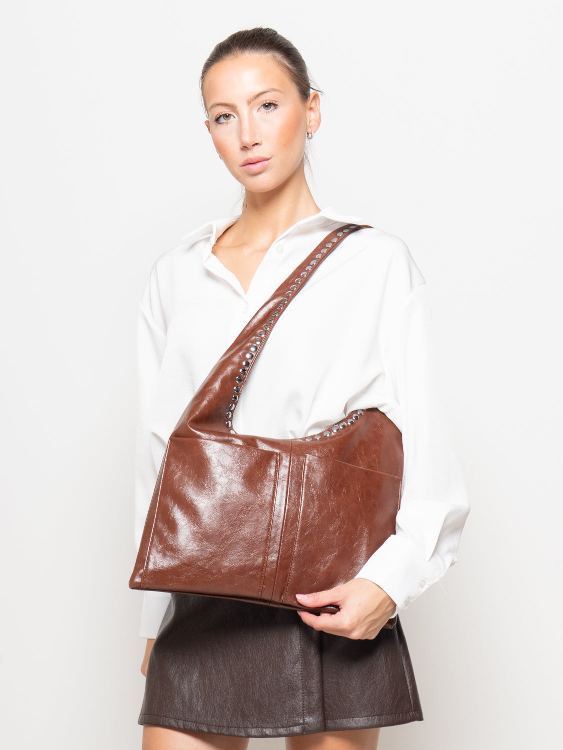Borsa con borchie