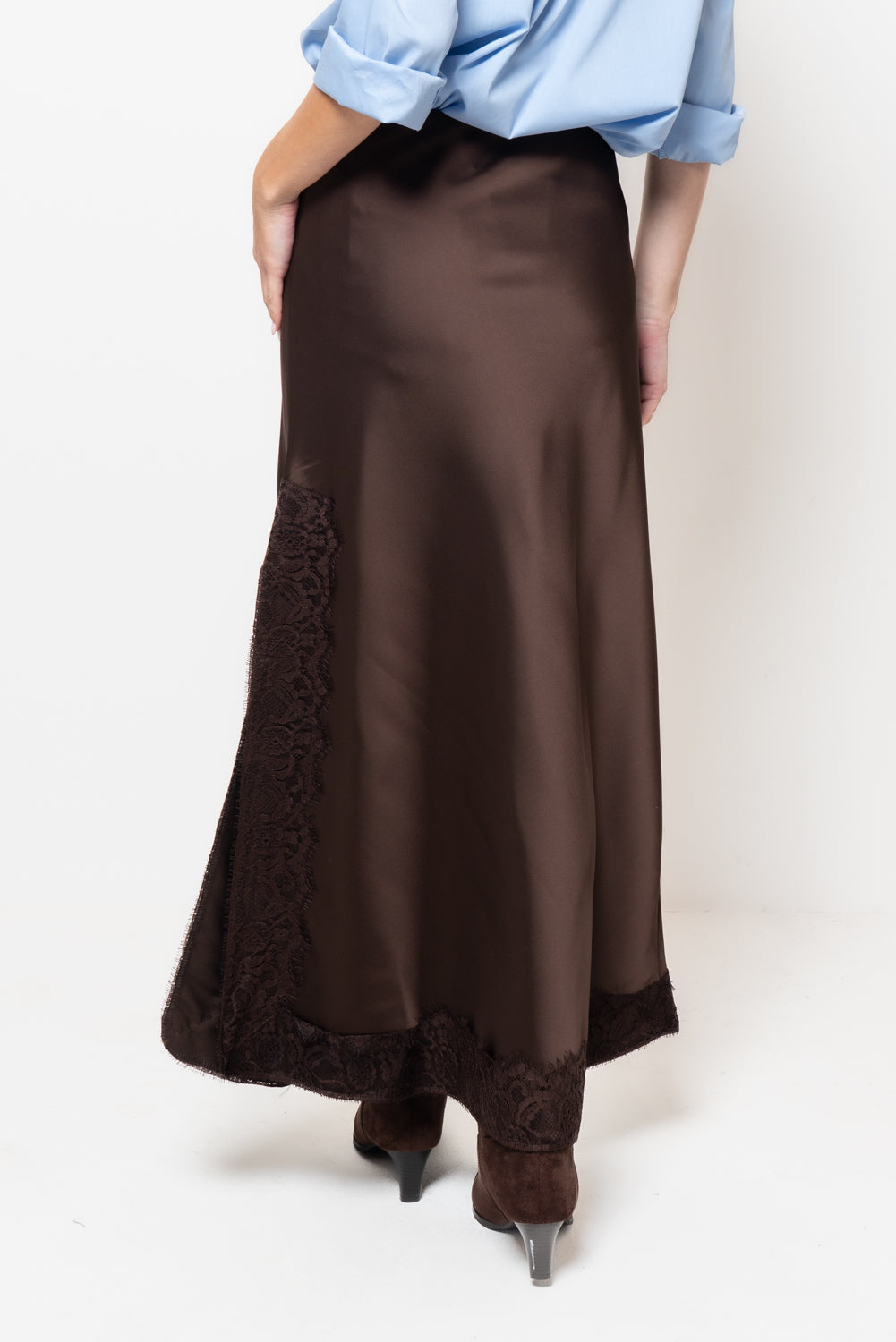 Gonna satin con inserti in pizzo