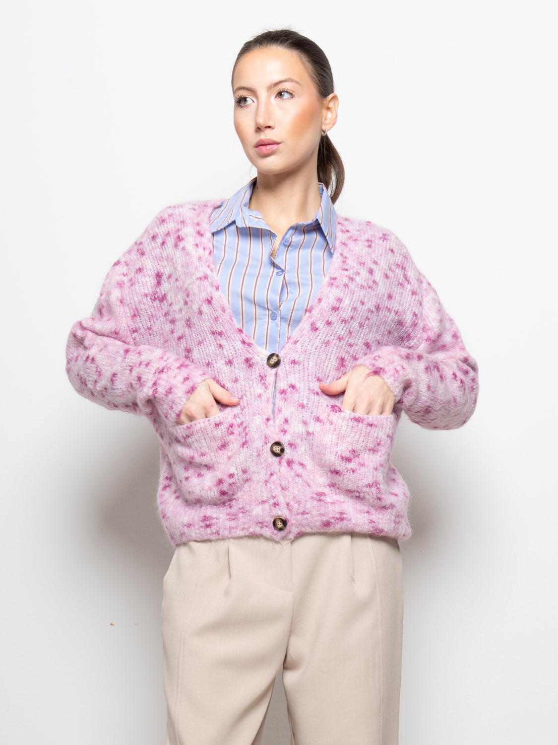 Cardigan in fantasia puntinata