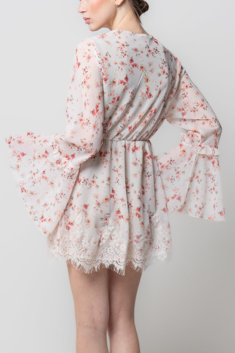 Abito Mini Floreale con Scollo in Pizzo