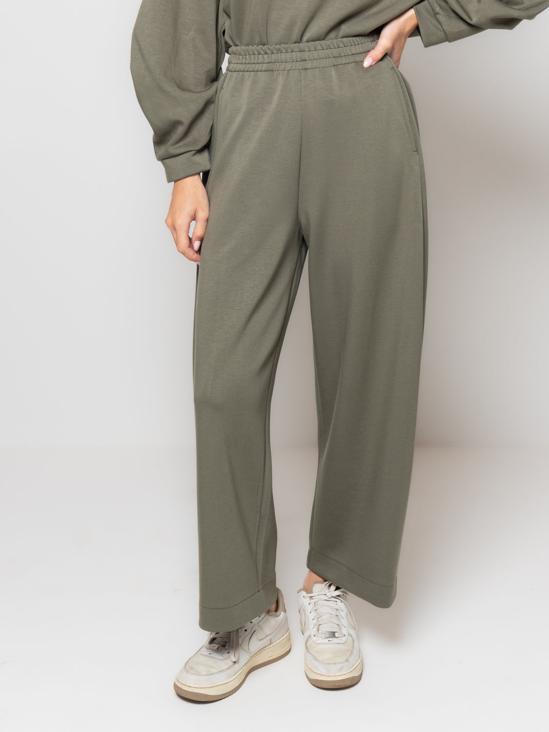 Pantalone baggy in neoprene