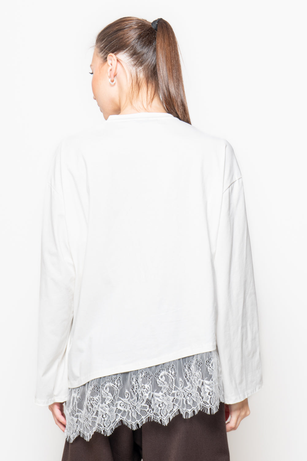 T-shirt oversize con fondo in pizzo