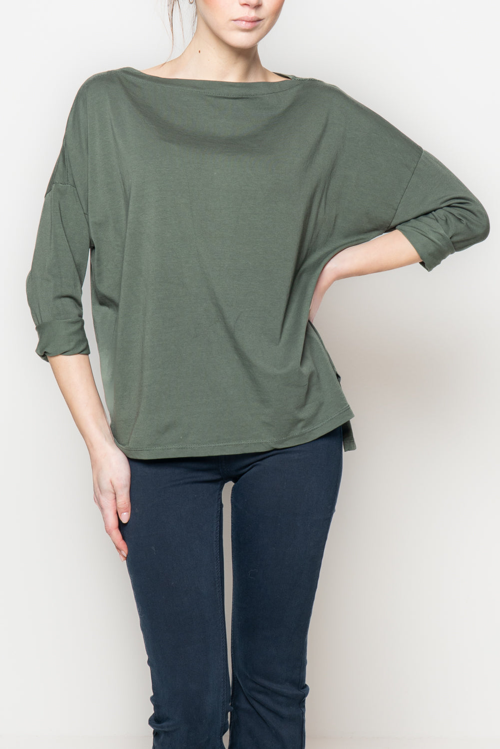 T shirt a manica lunga con scollo a barca