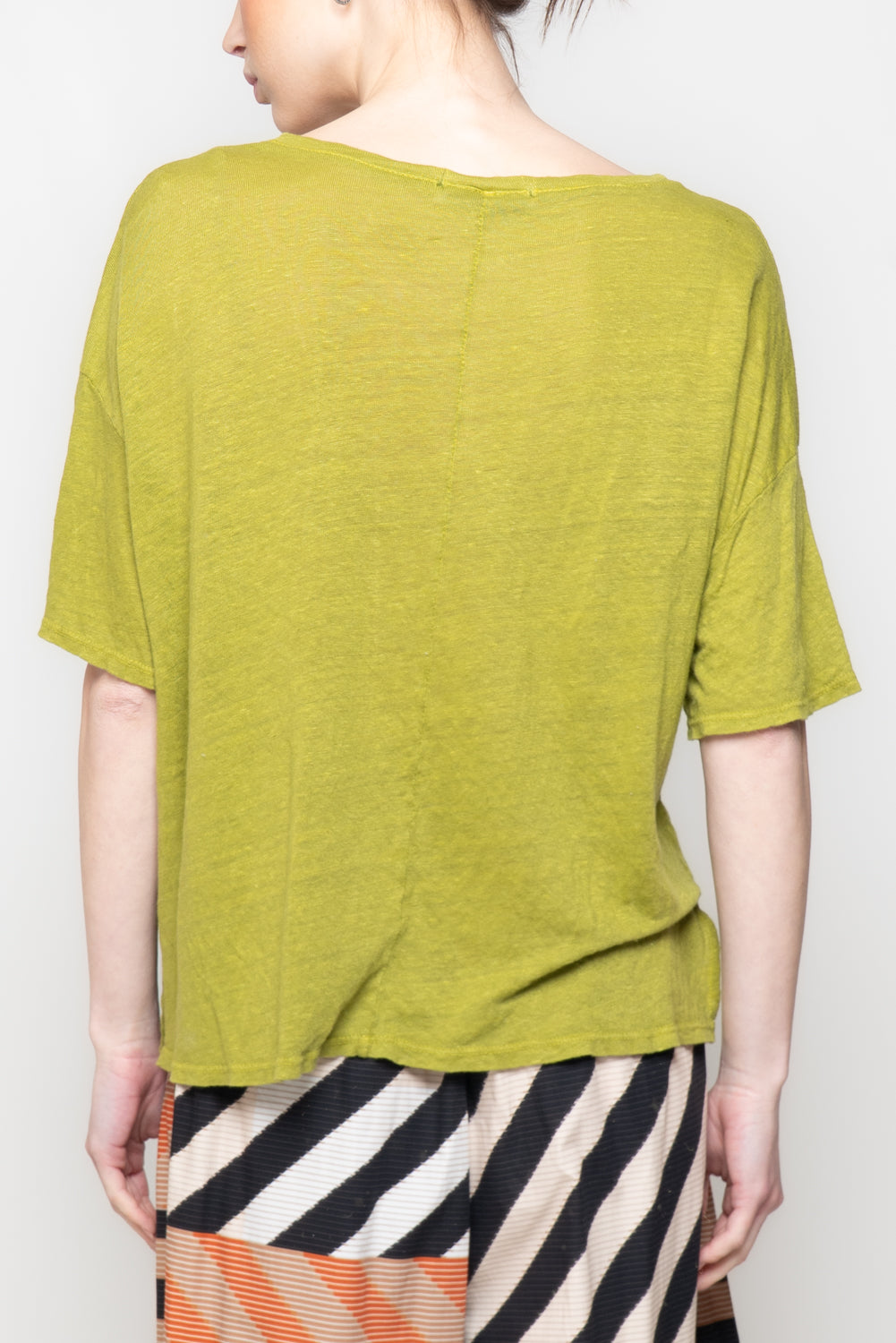 T-shirt scollo a V 100% lino
