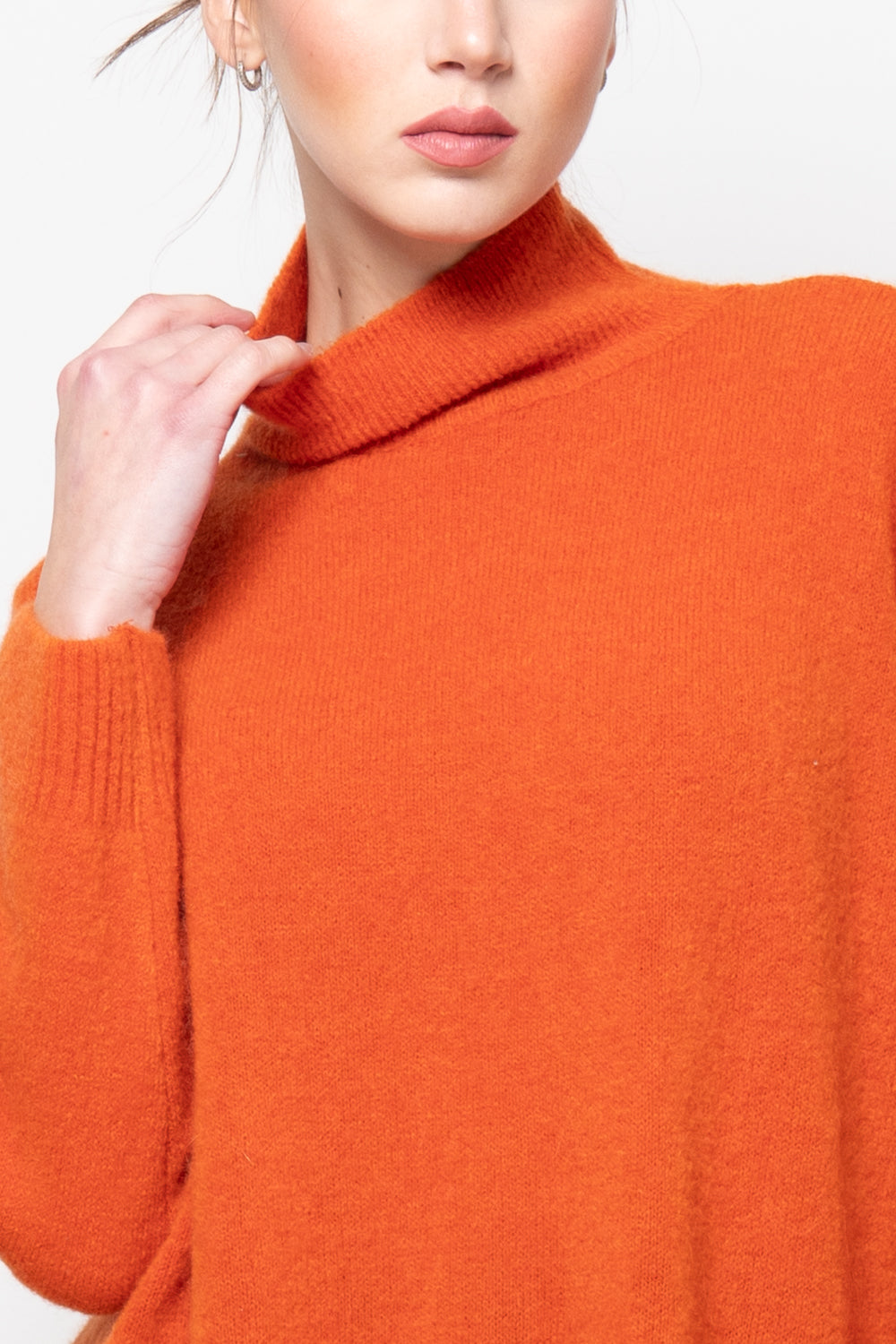 Maglia ampia con collo a cratere