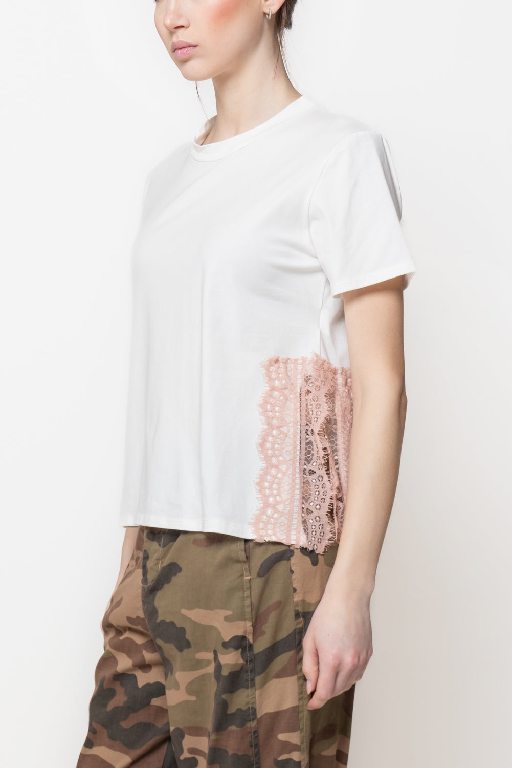T-shirt con Intarsi in Pizzo