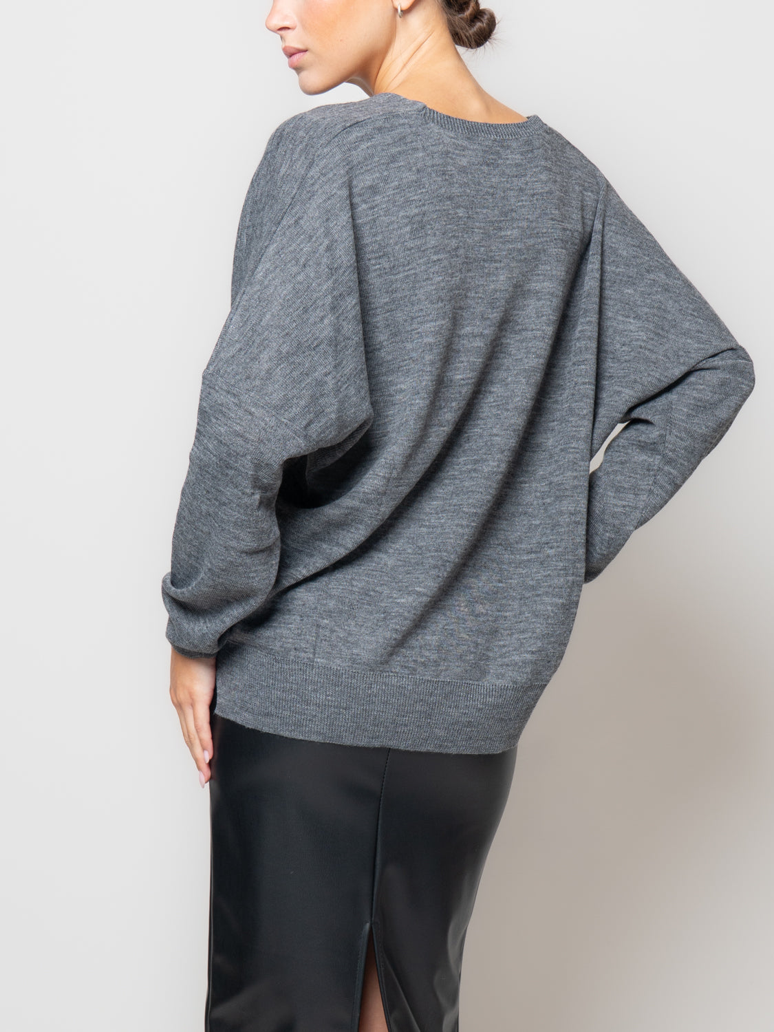 Maglia scollo a V misto lana