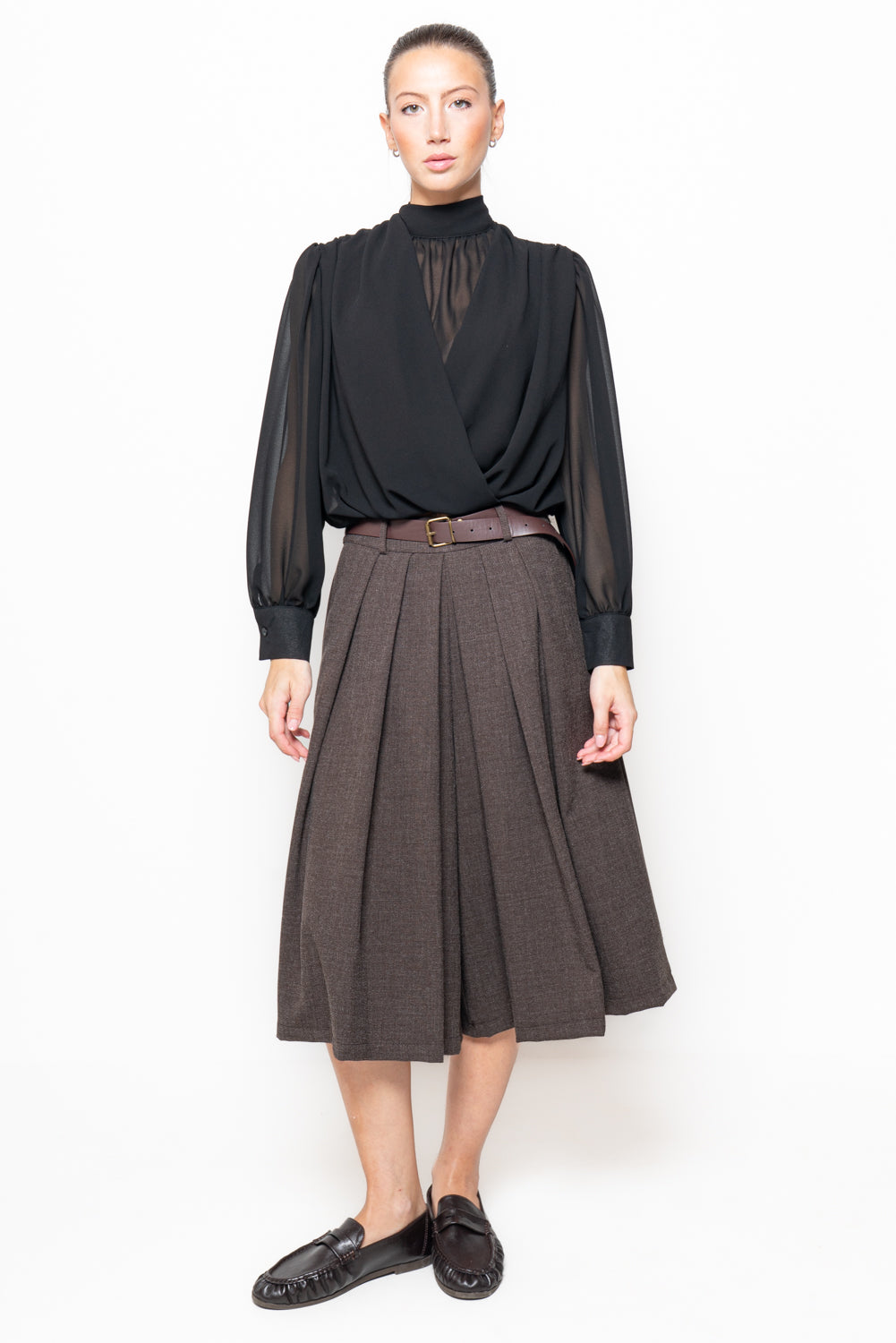 Blusa crop con drappeggio incrociato