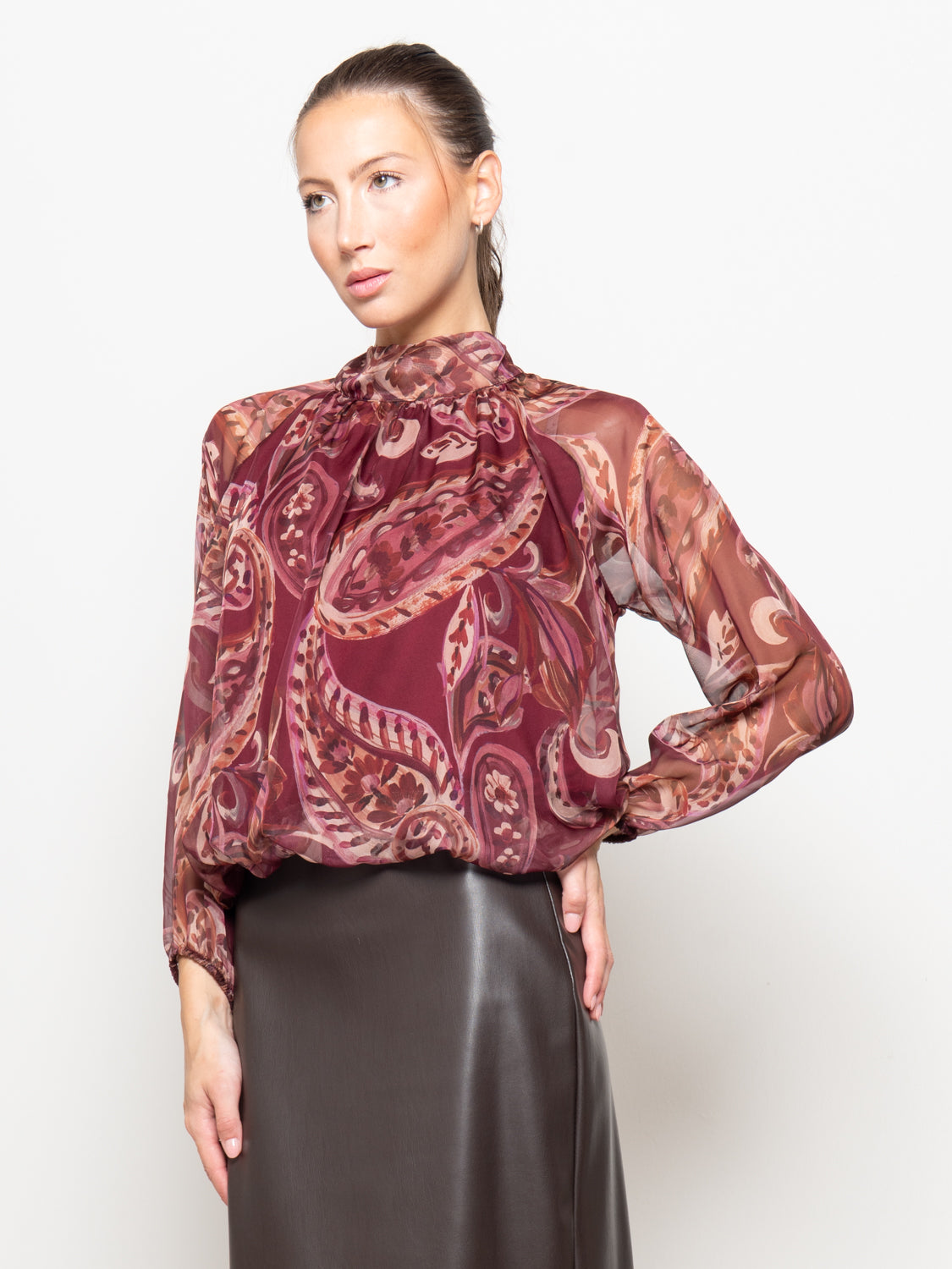 Blusa con con fiocco