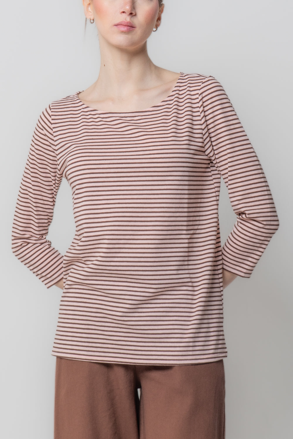 Maglia a Righe Sottili con Spacchetti