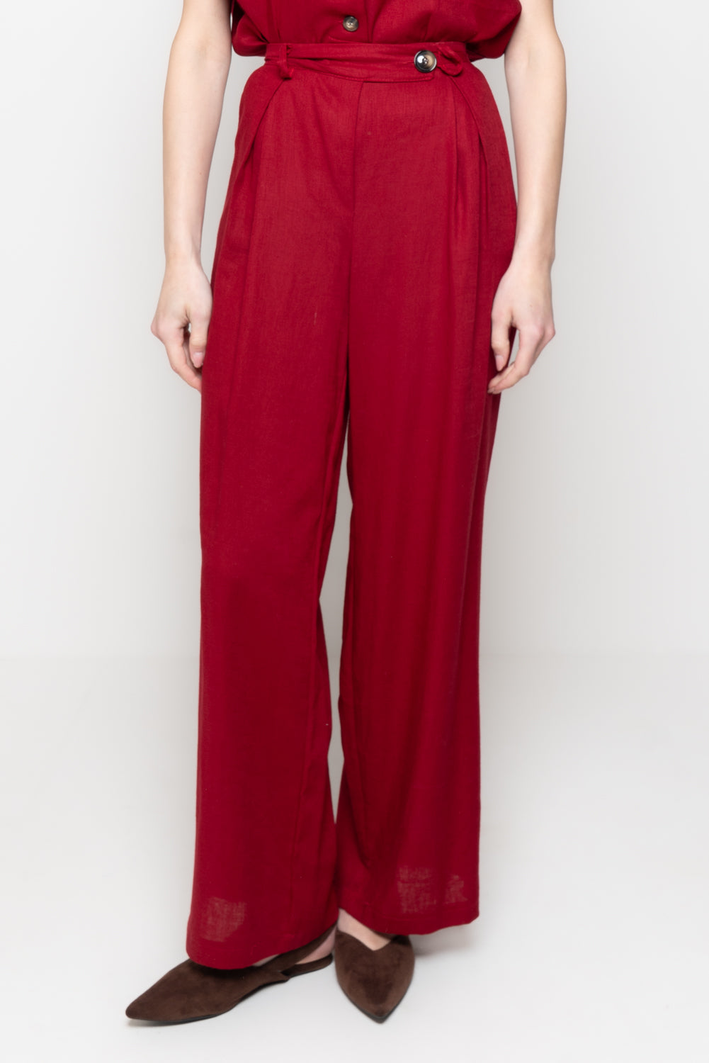 Pantaloni con Chiusura Asimmetrica