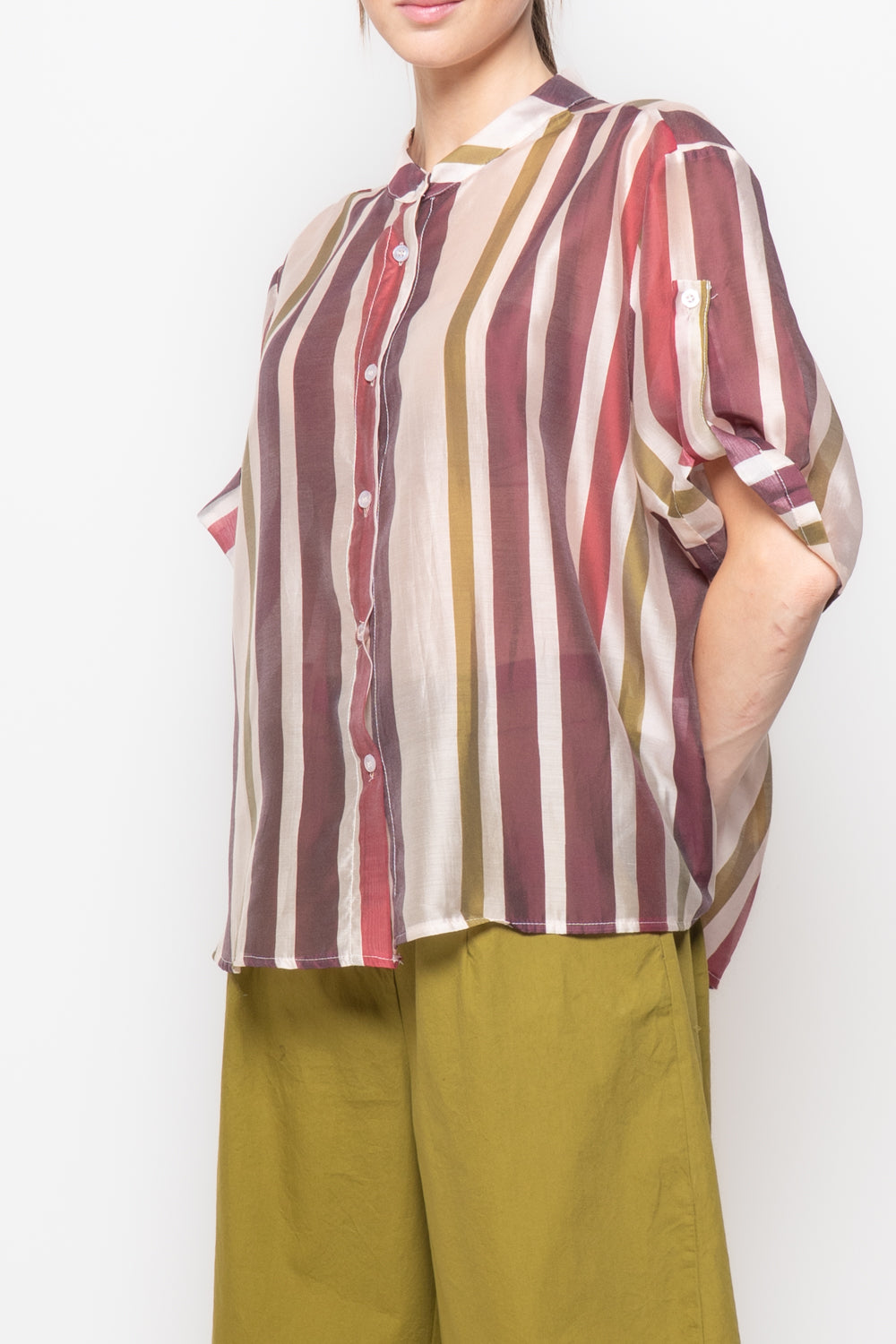 Camicia a Maniche Corte con Colletto alla Coreana