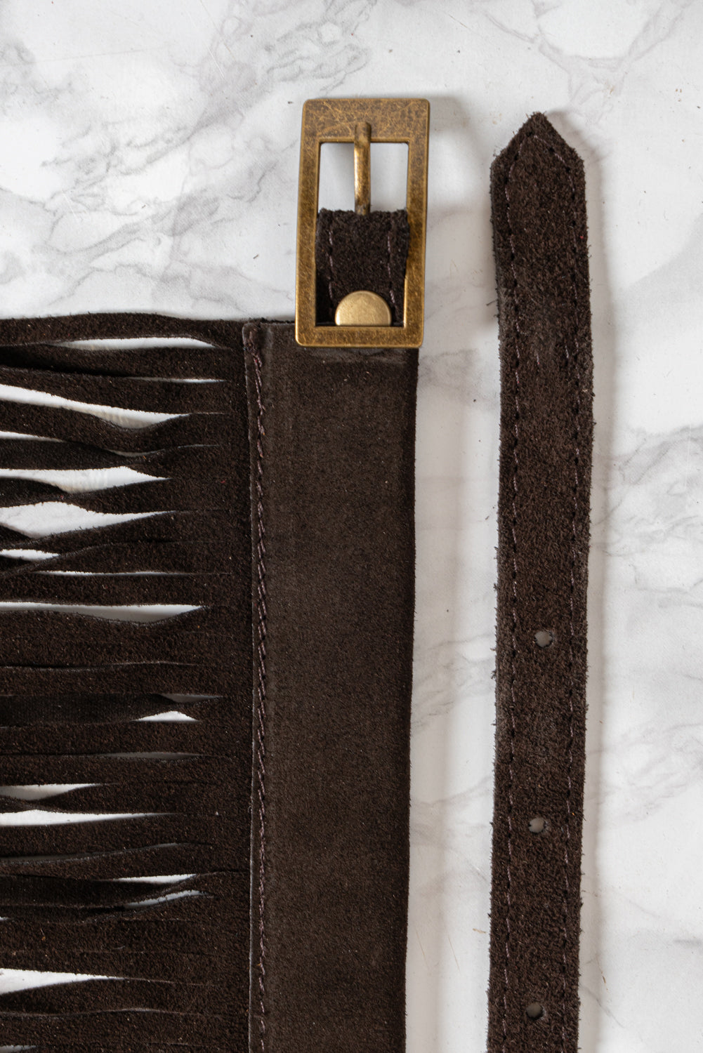 Cintura in pelle con frange