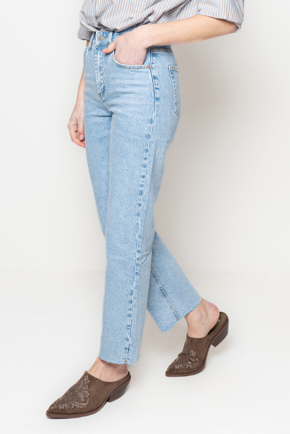 Jeans straight a taglio vivo