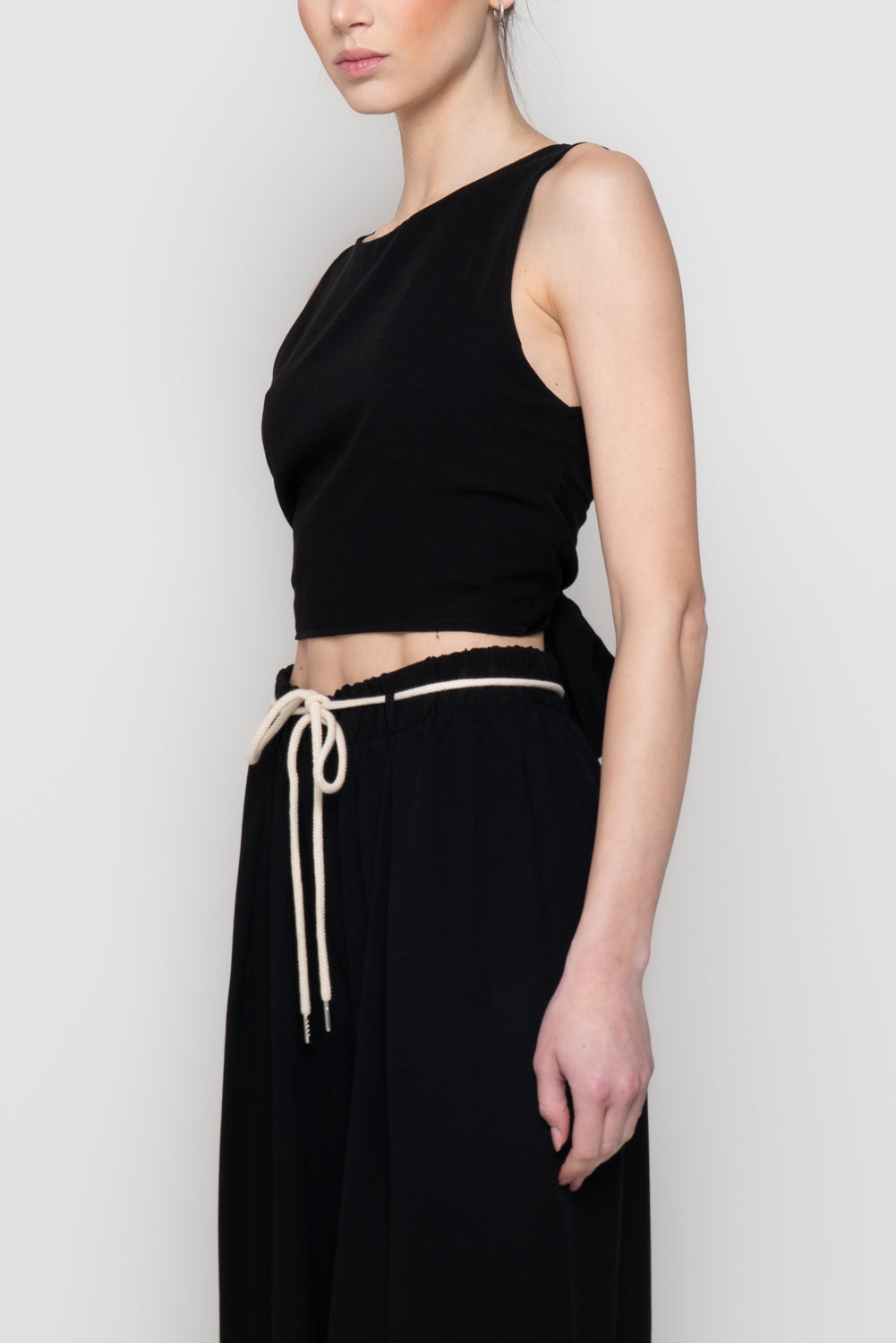 Top con Retro Scollo a V e Fiocco Regolabile