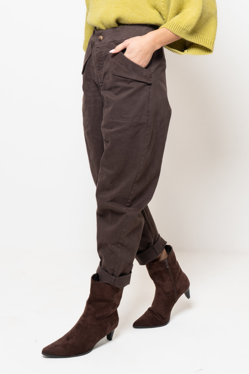 Pantalone baloon con tasca con risvolto