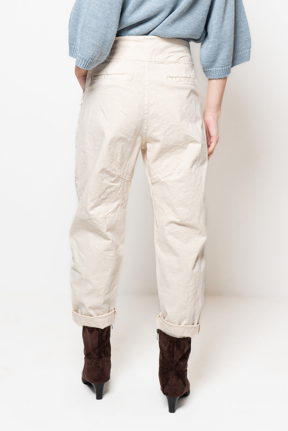 Pantalone baloon con tasca con risvolto